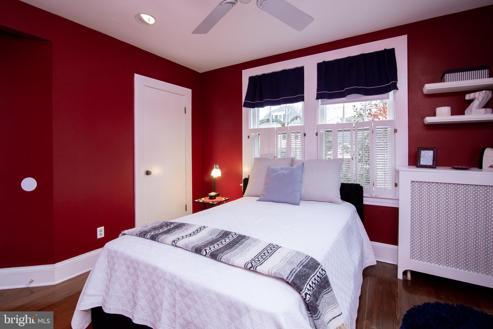 MURRAY HILL - Residential