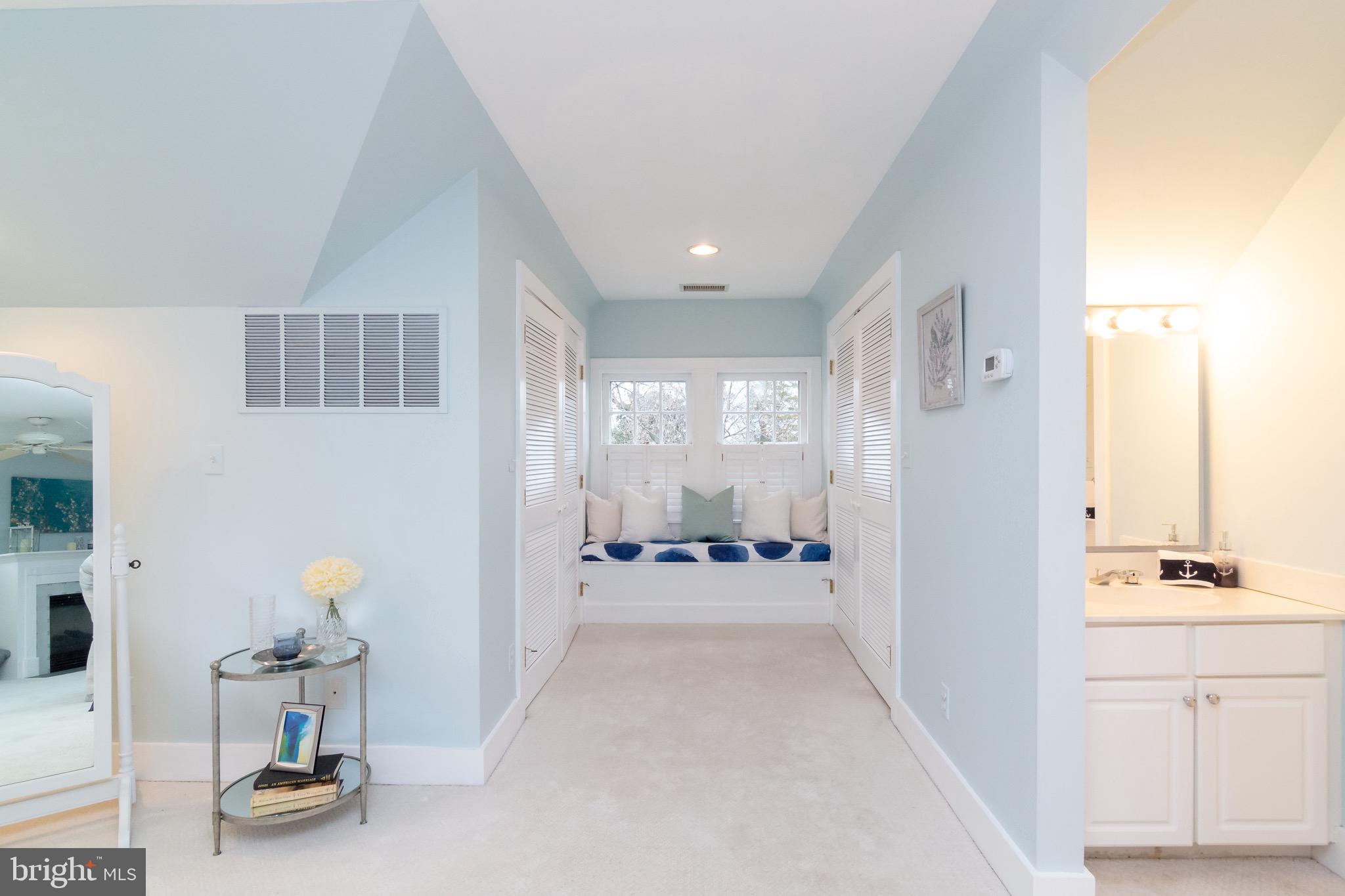 MURRAY HILL - Residential