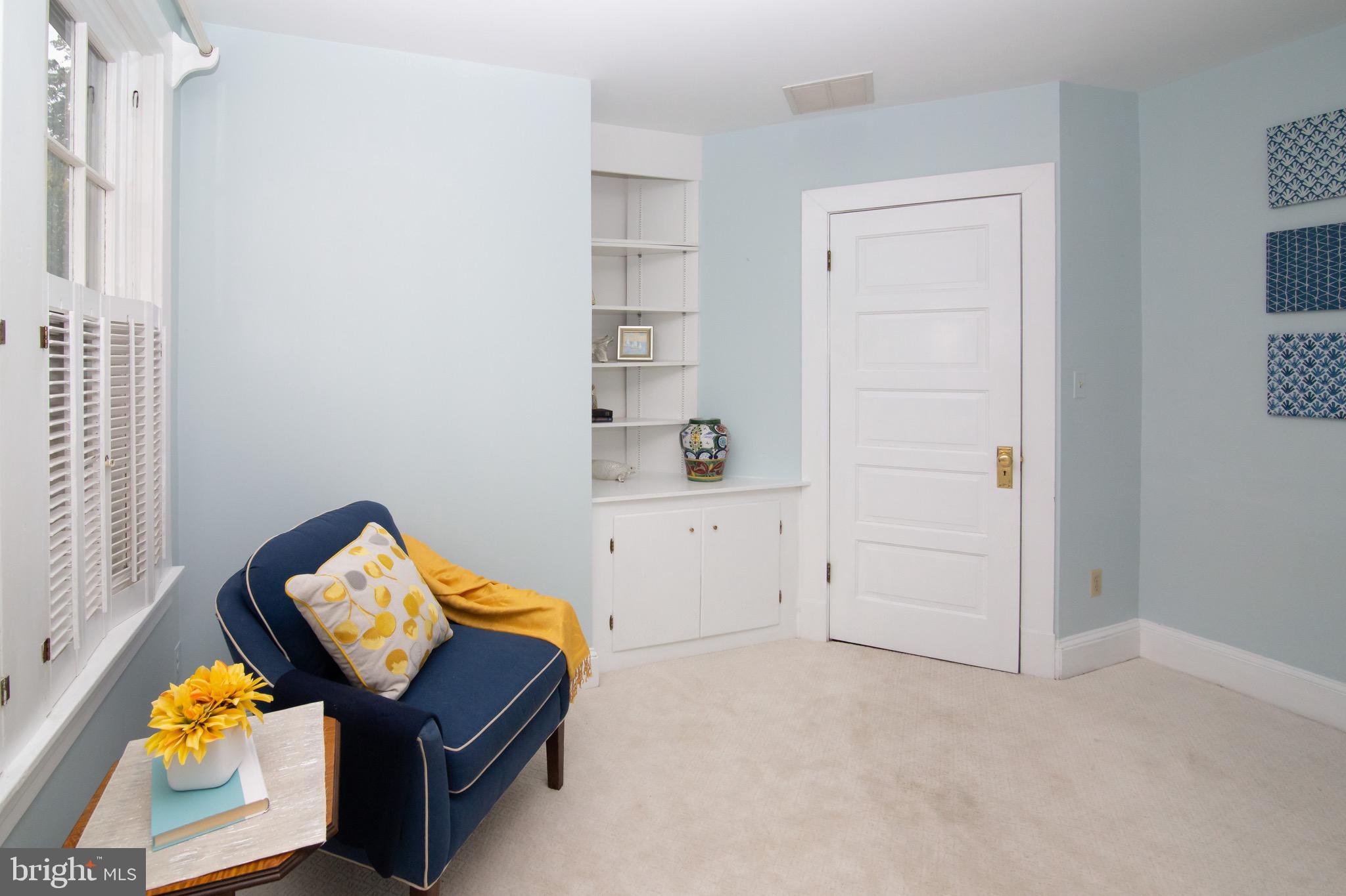 MURRAY HILL - Residential