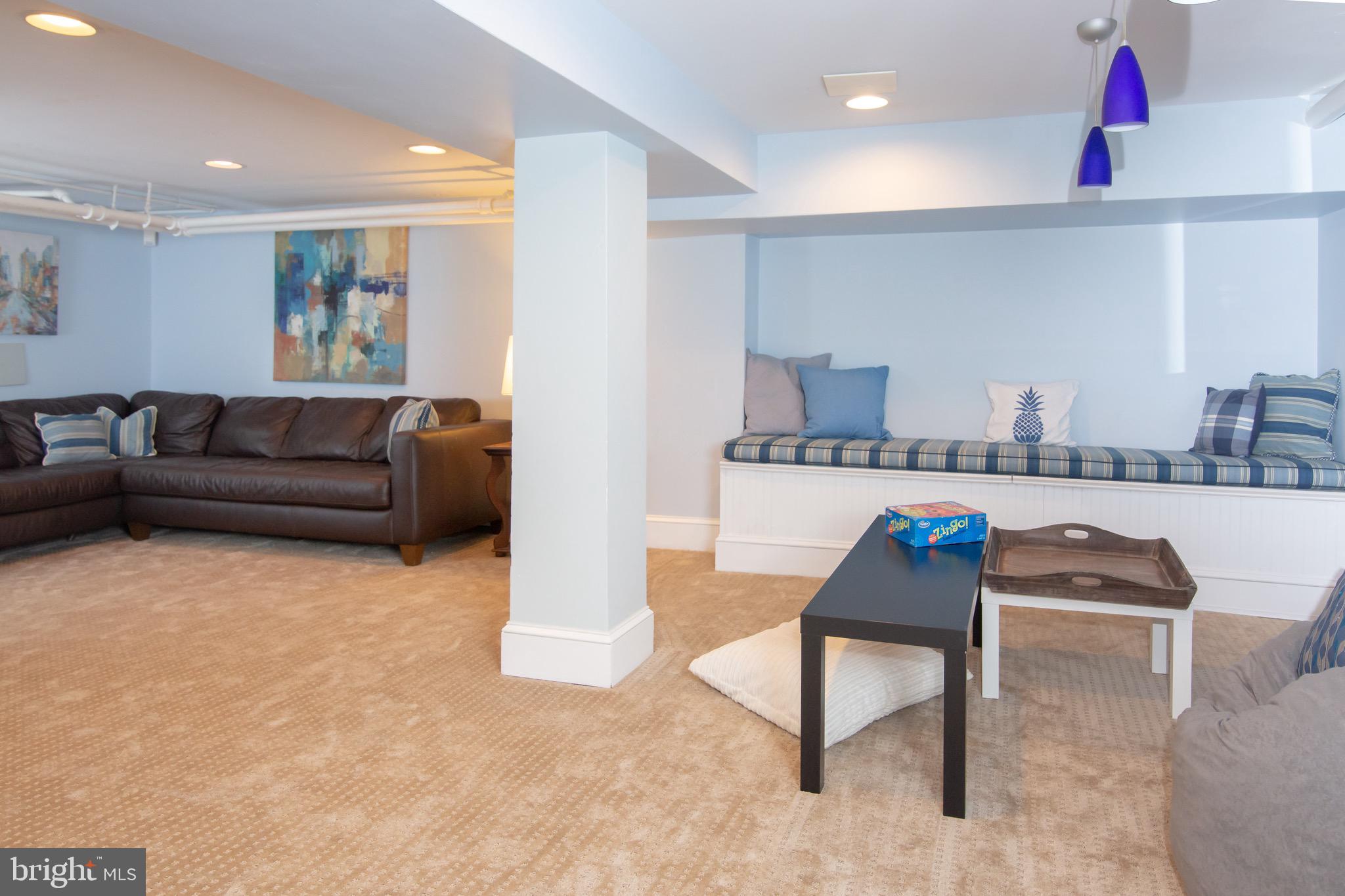 MURRAY HILL - Residential