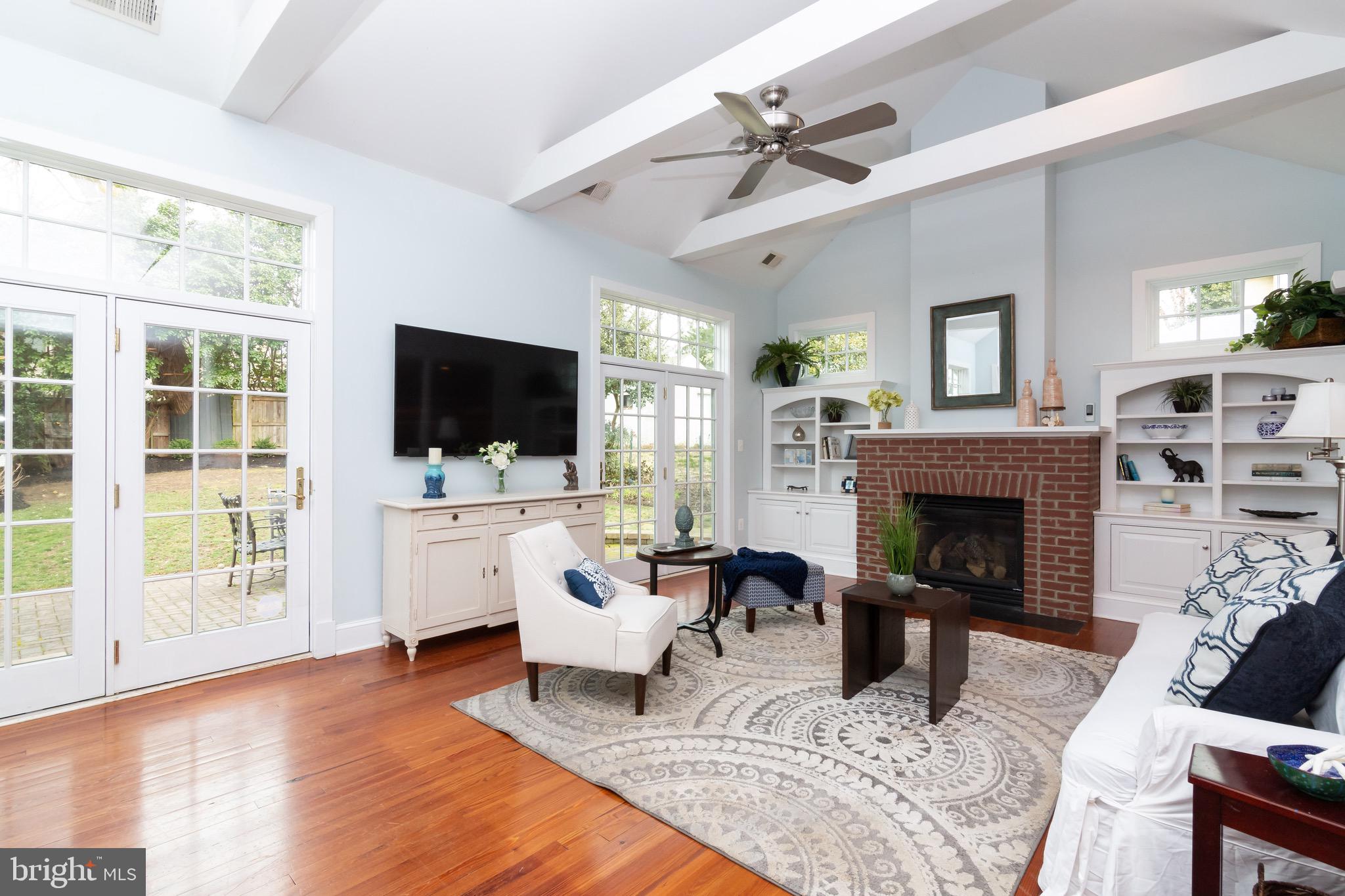 MURRAY HILL - Residential