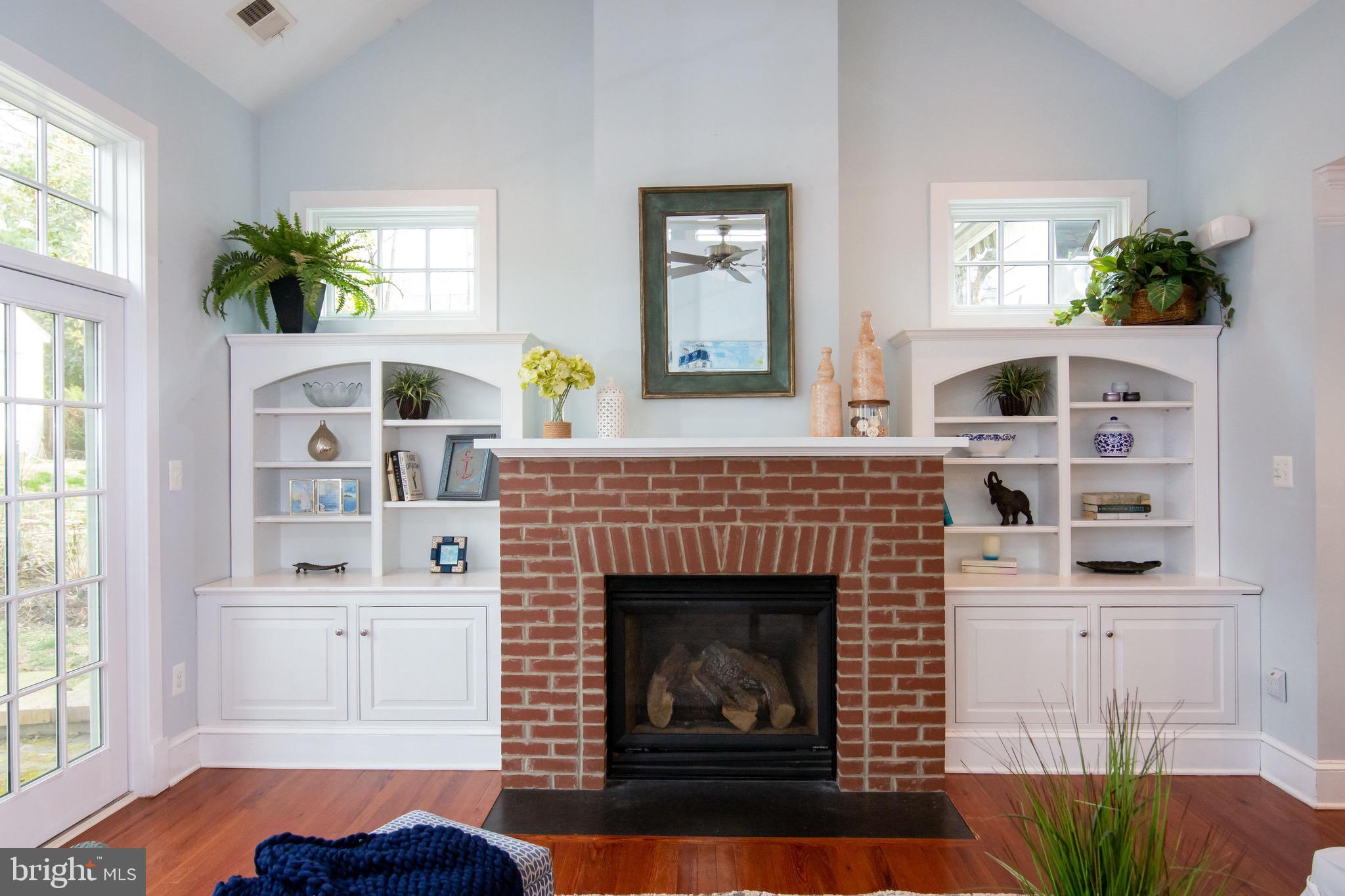 MURRAY HILL - Residential