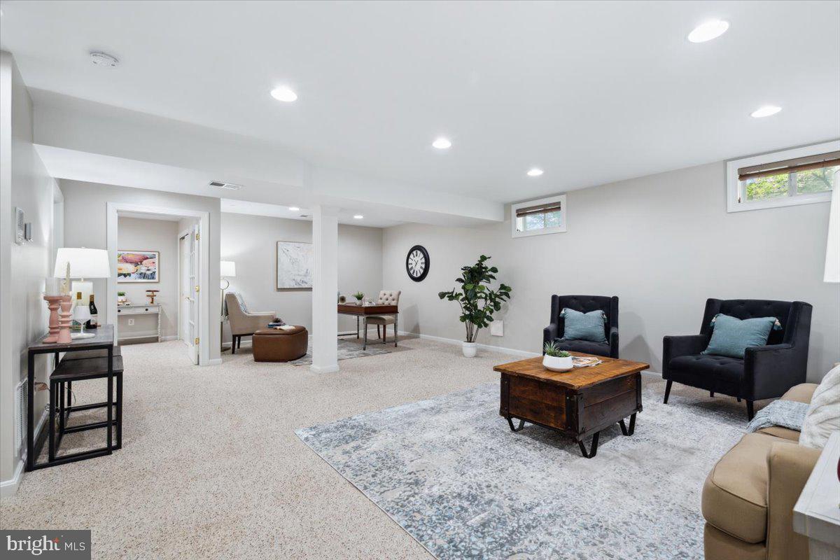 VILLAGES OF URBANA - Residential