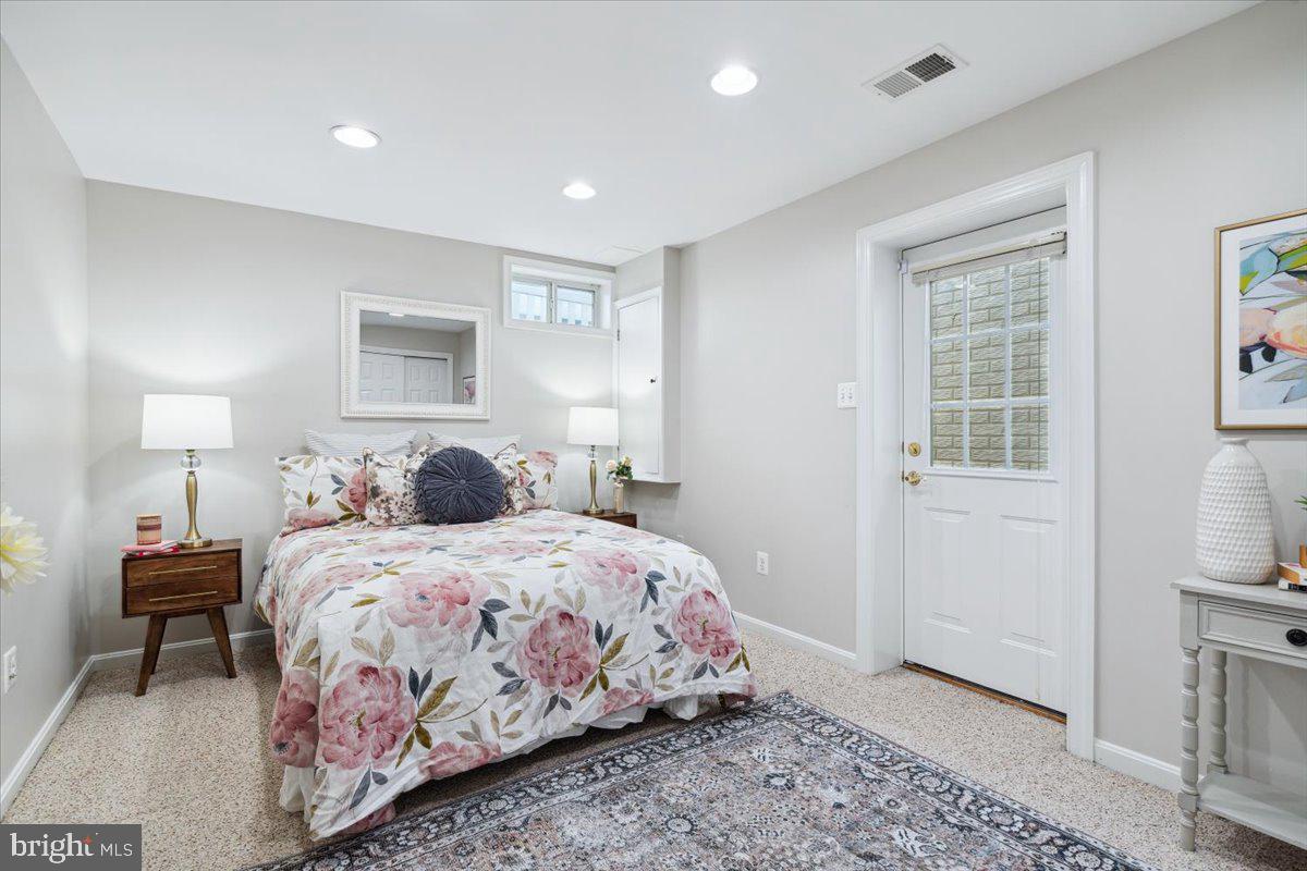 VILLAGES OF URBANA - Residential