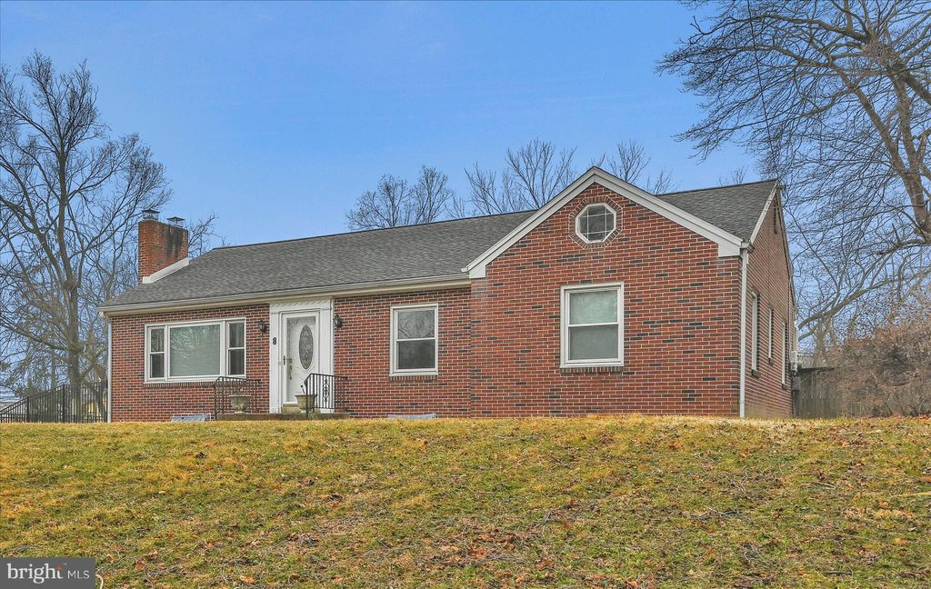 Photo of 8 Crums Lane, HARRISBURG, PA 17112 (MLS # PADA2056840)