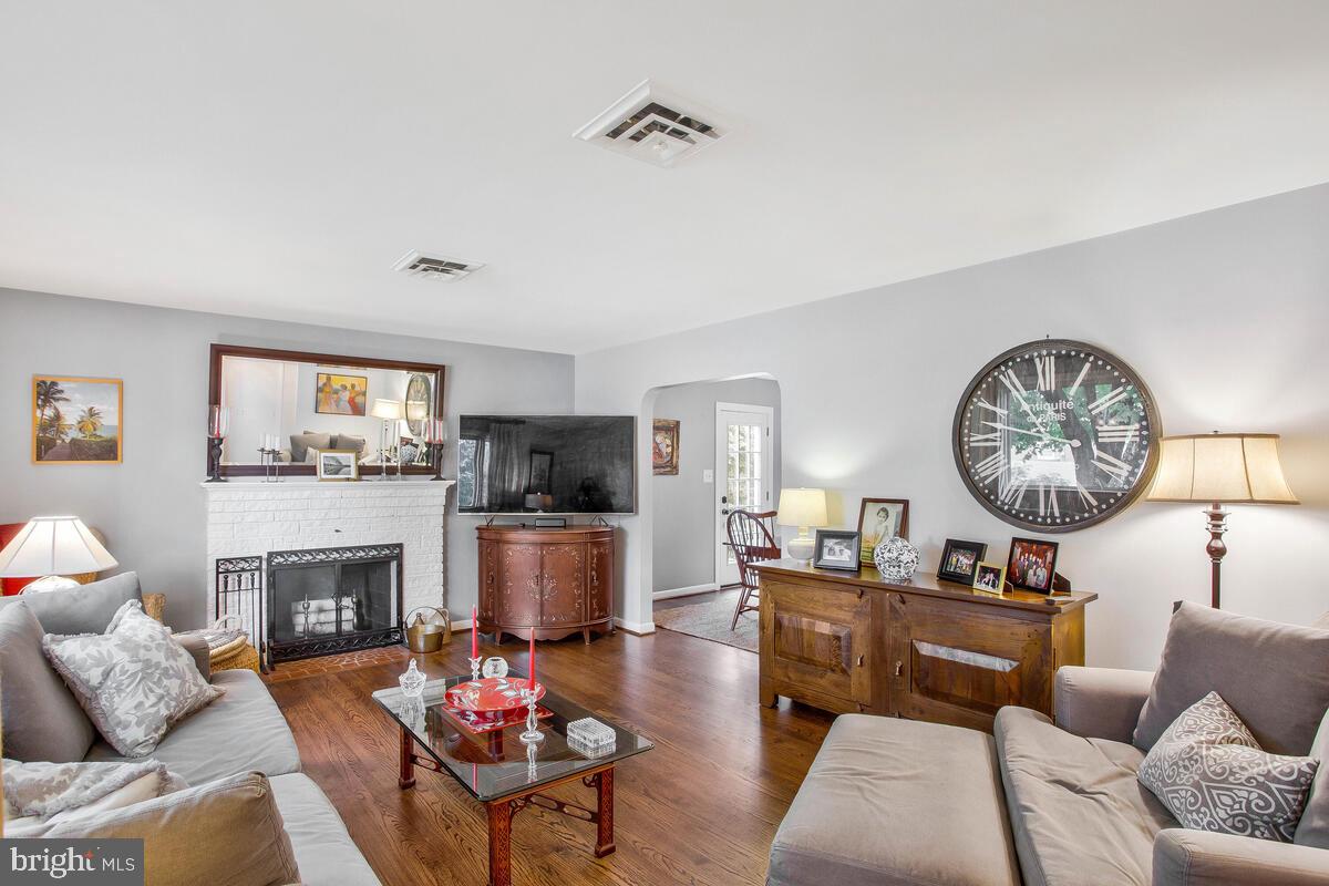 OAK ORCHARD - Residential