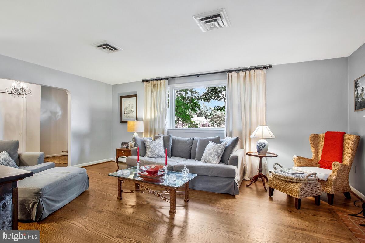 OAK ORCHARD - Residential