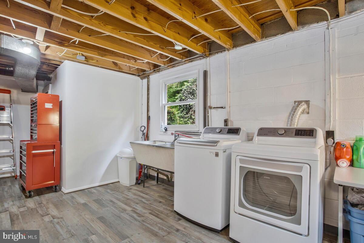 OAK ORCHARD - Residential