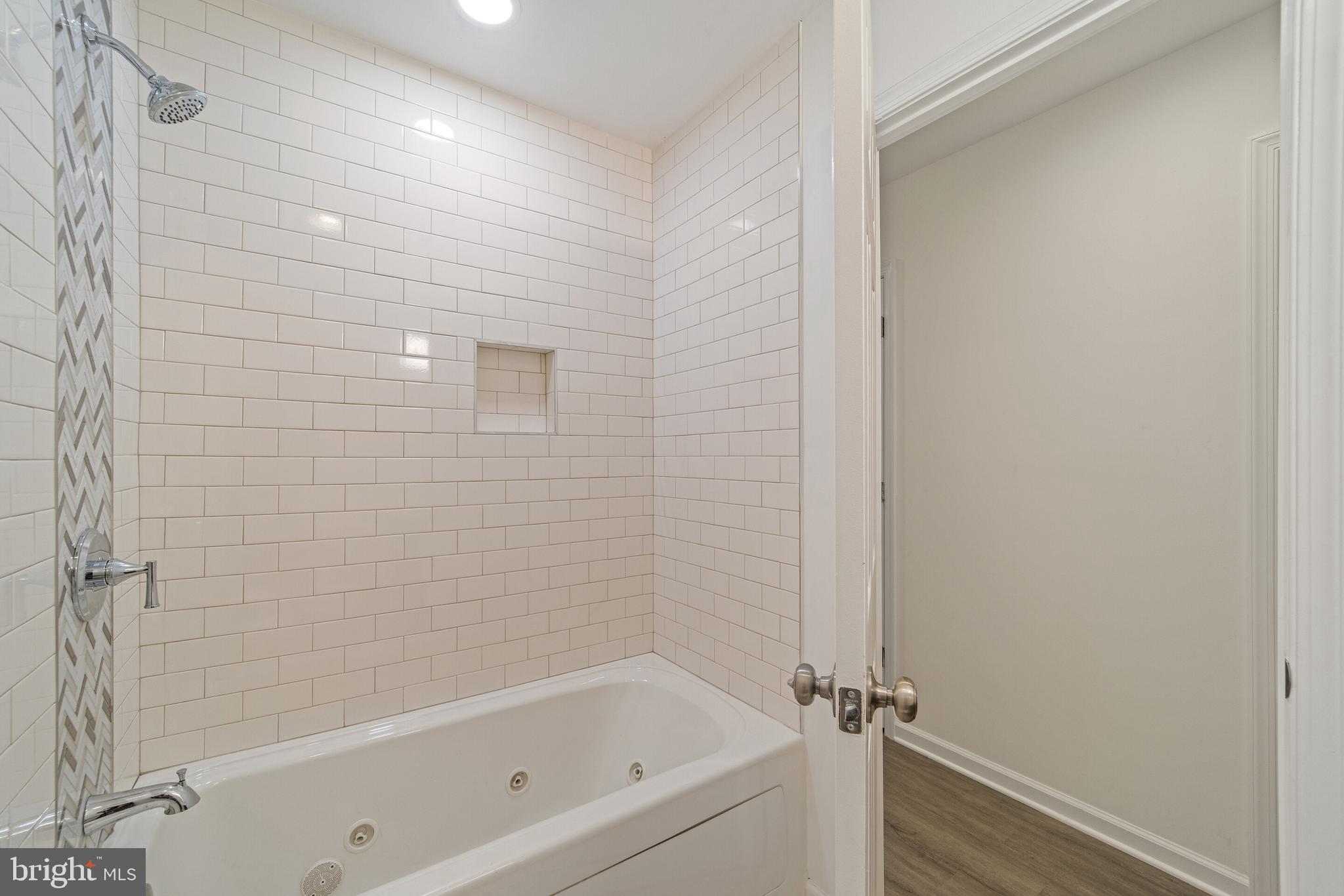 BALDWIN RIDGE - Residential Lease