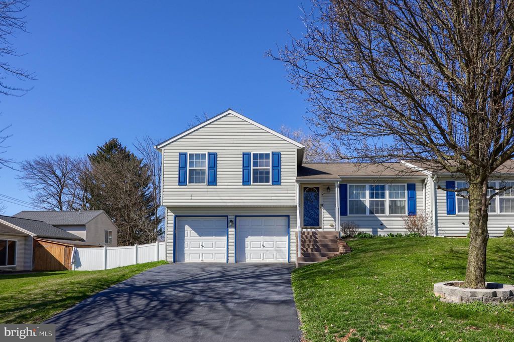 Photo of 112 Birch Street, Denver, PA 17517 (MLS # PALA2048058)