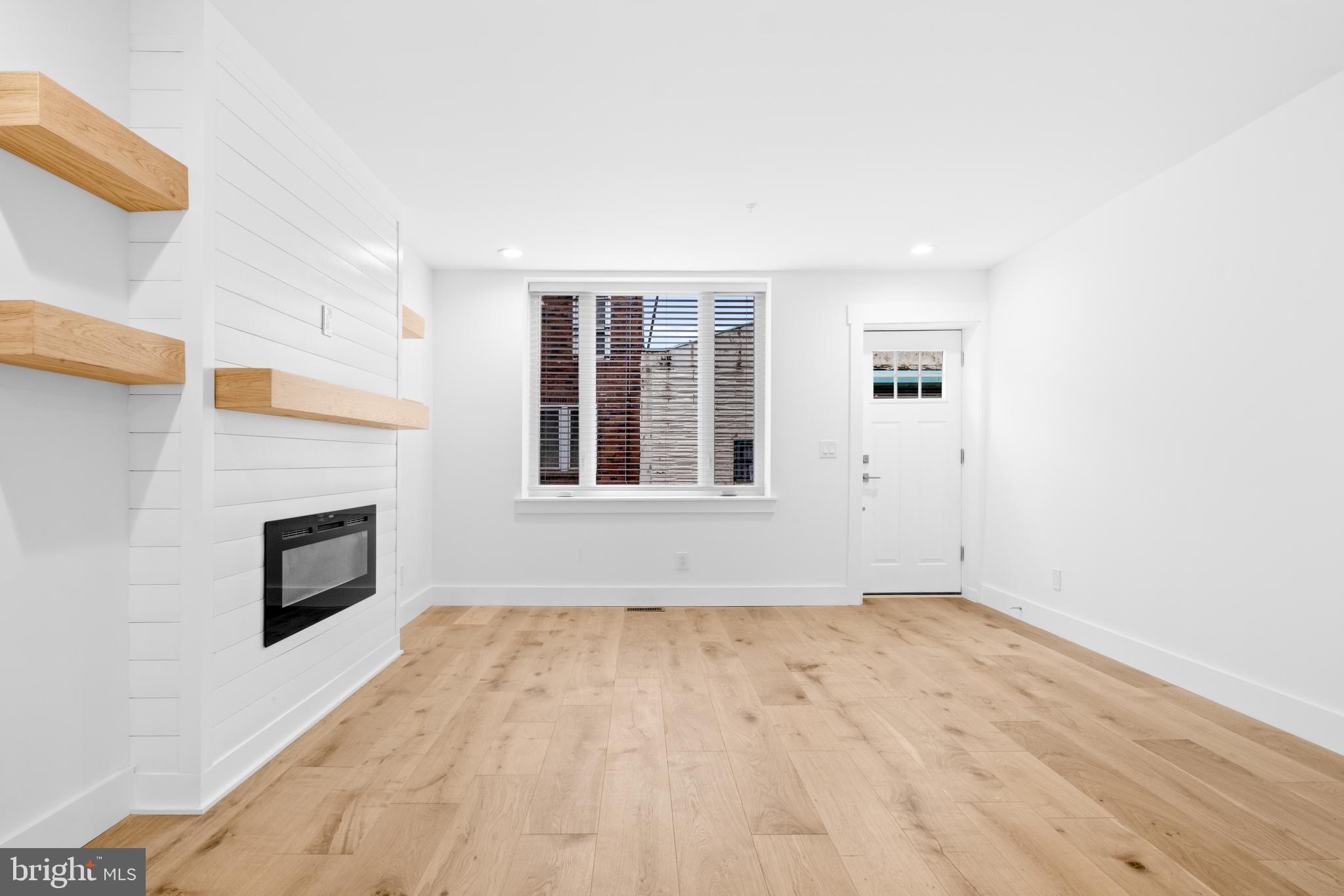 EAST KENSINGTON - Residential Lease