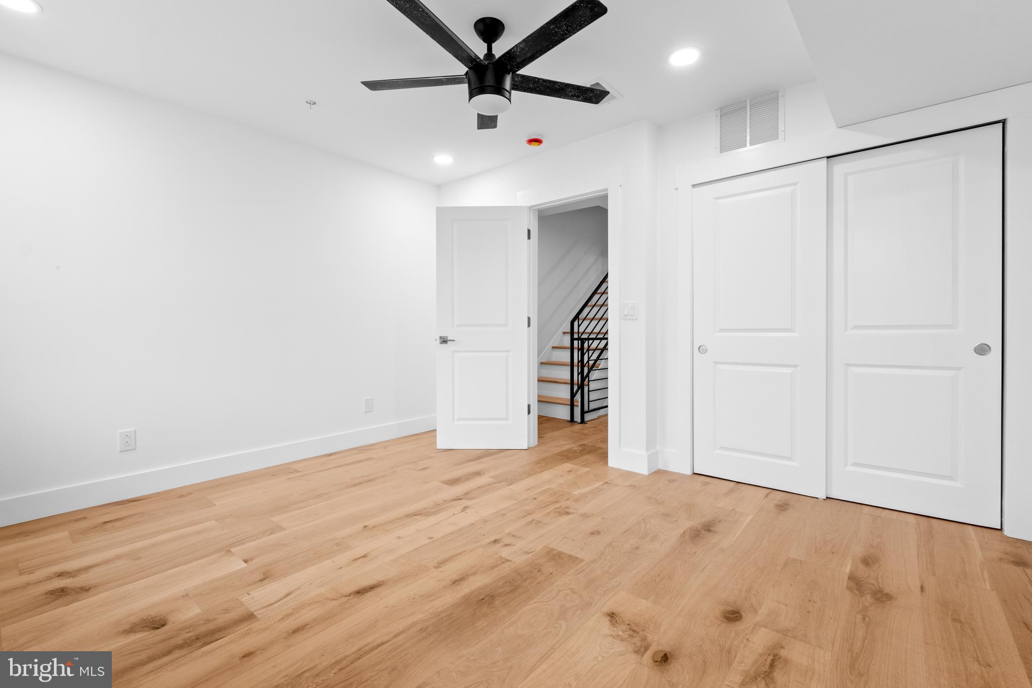 EAST KENSINGTON - Residential Lease