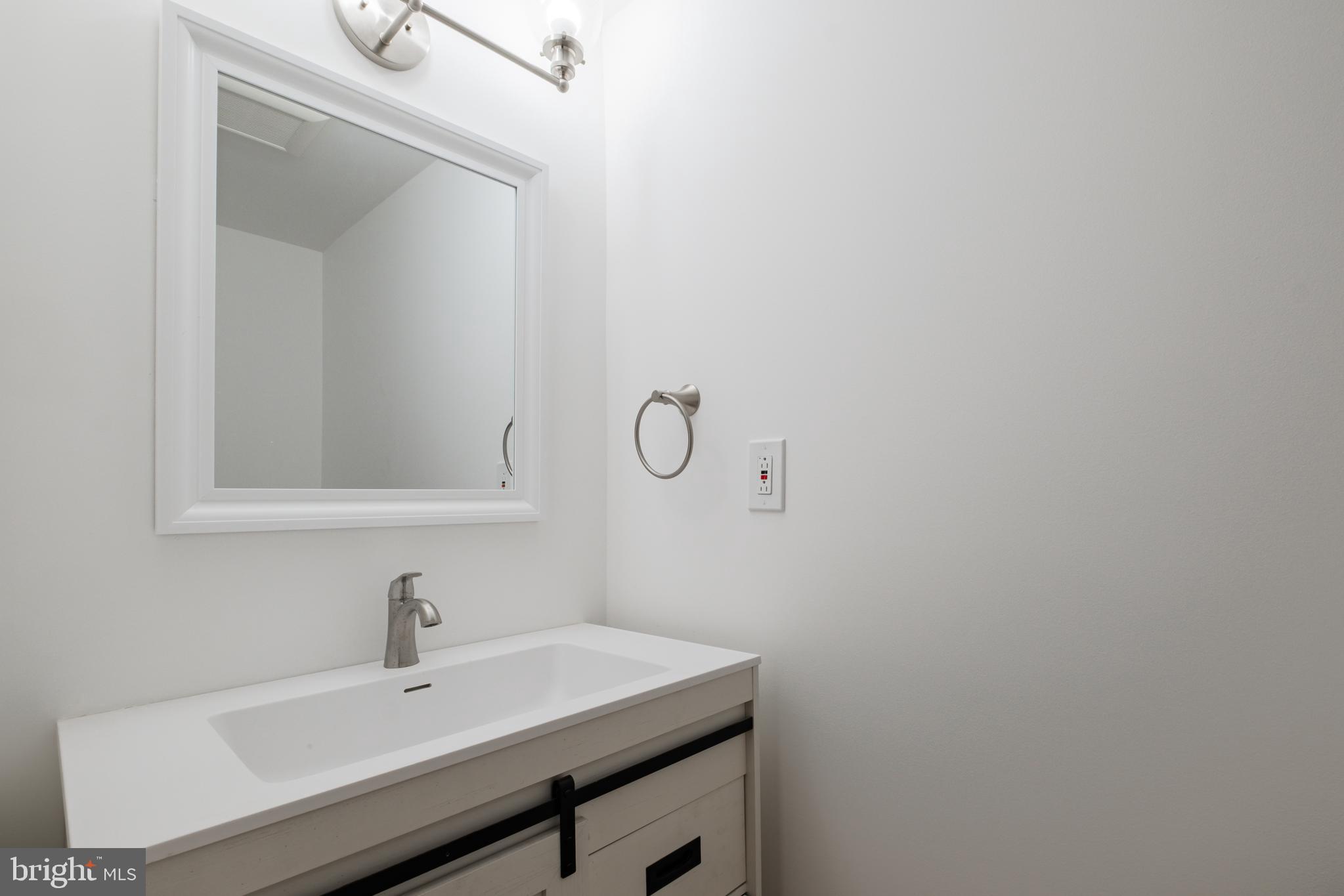 EAST KENSINGTON - Residential Lease