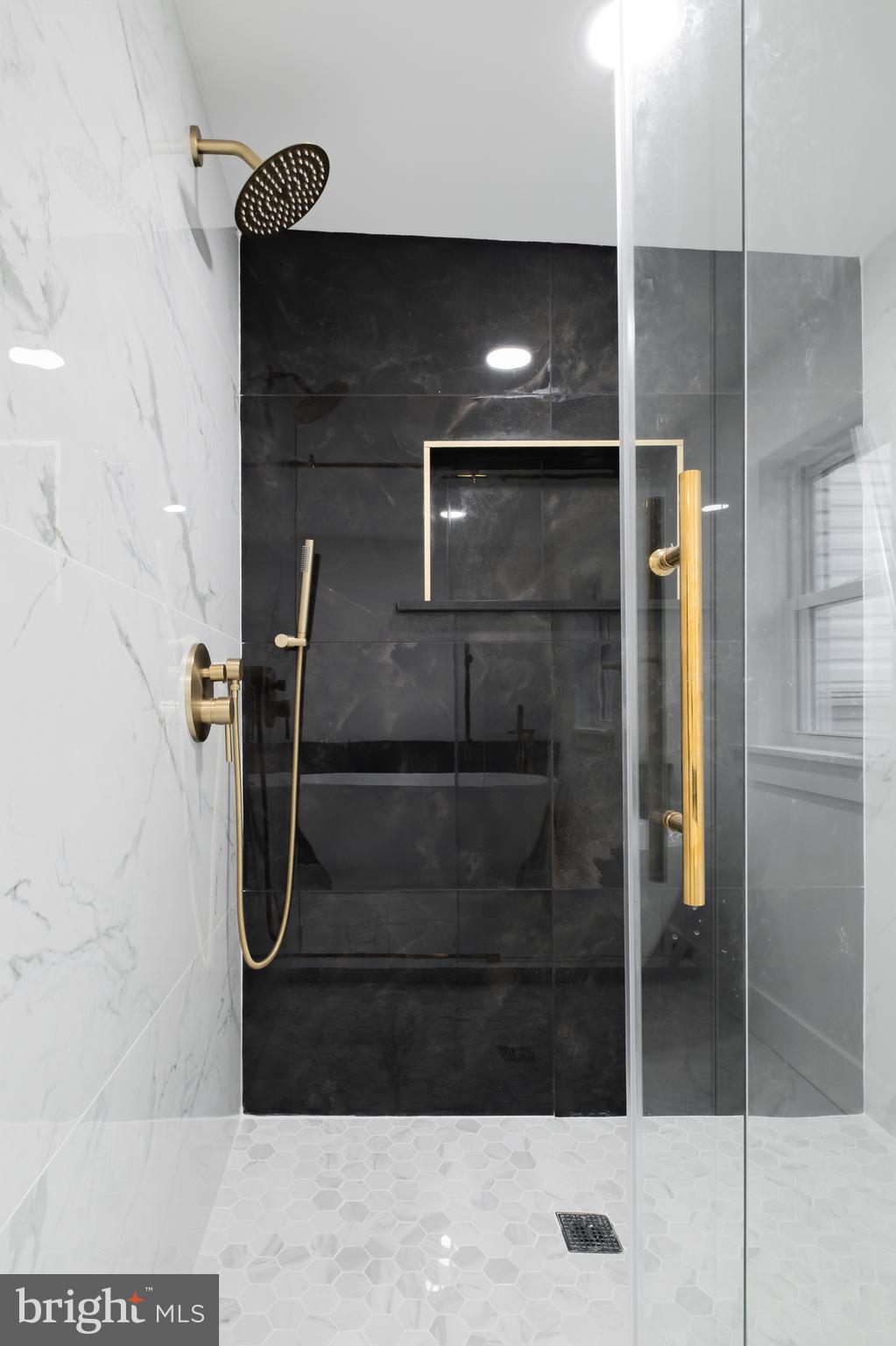 EAST KENSINGTON - Residential Lease