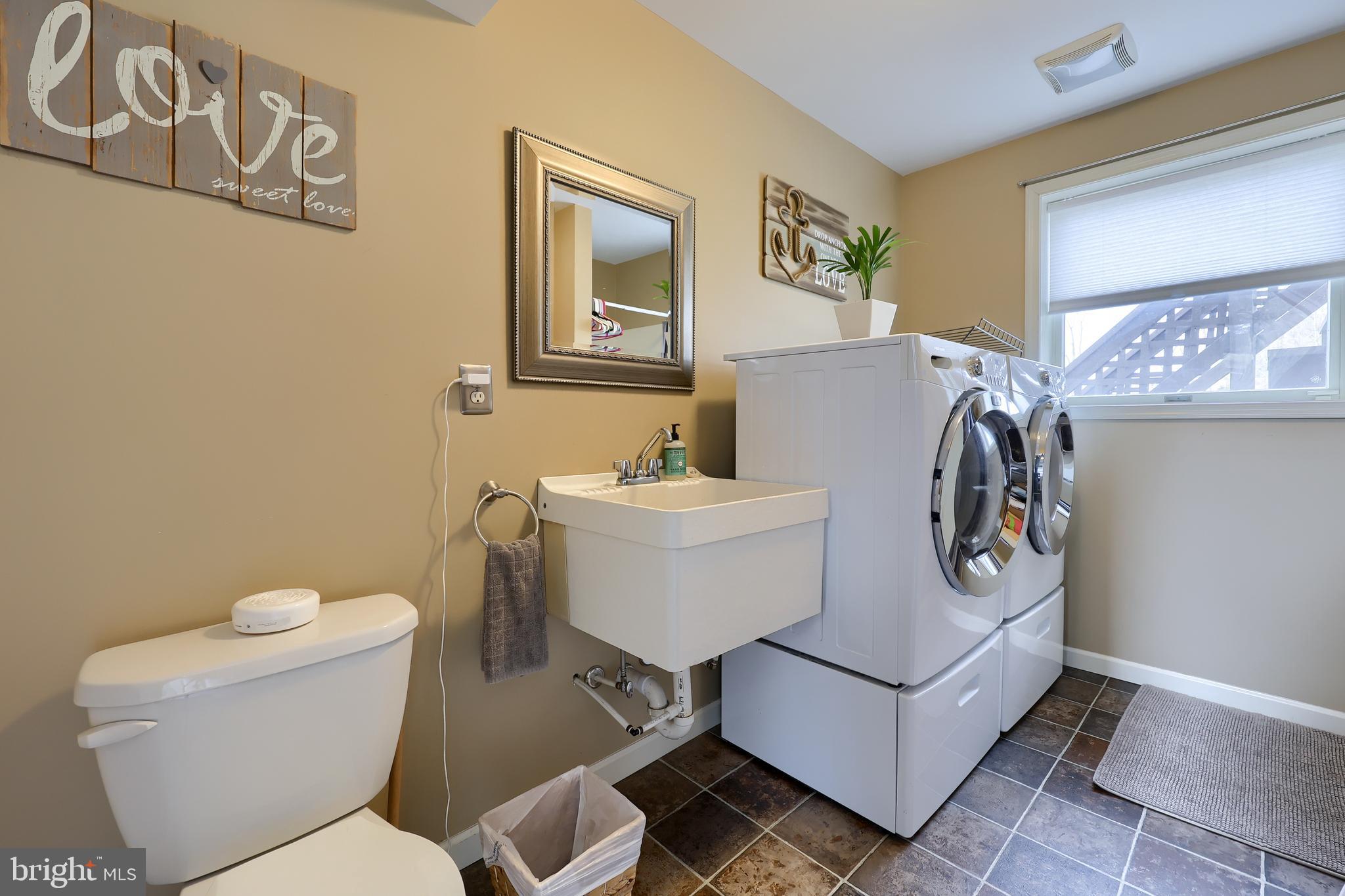 FIVEPOINTVILLE - Residential