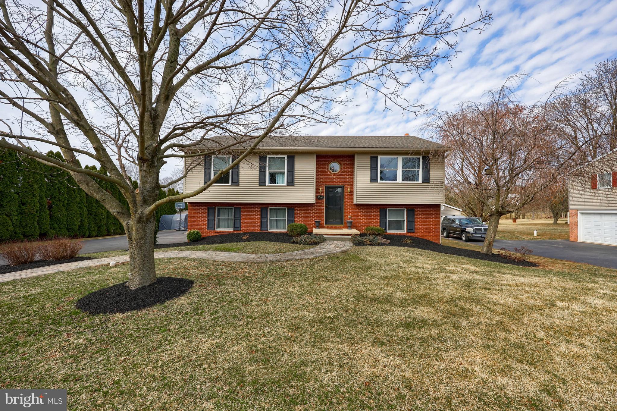 FIVEPOINTVILLE - Residential