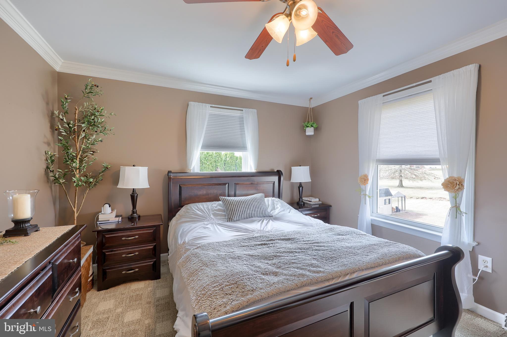 FIVEPOINTVILLE - Residential