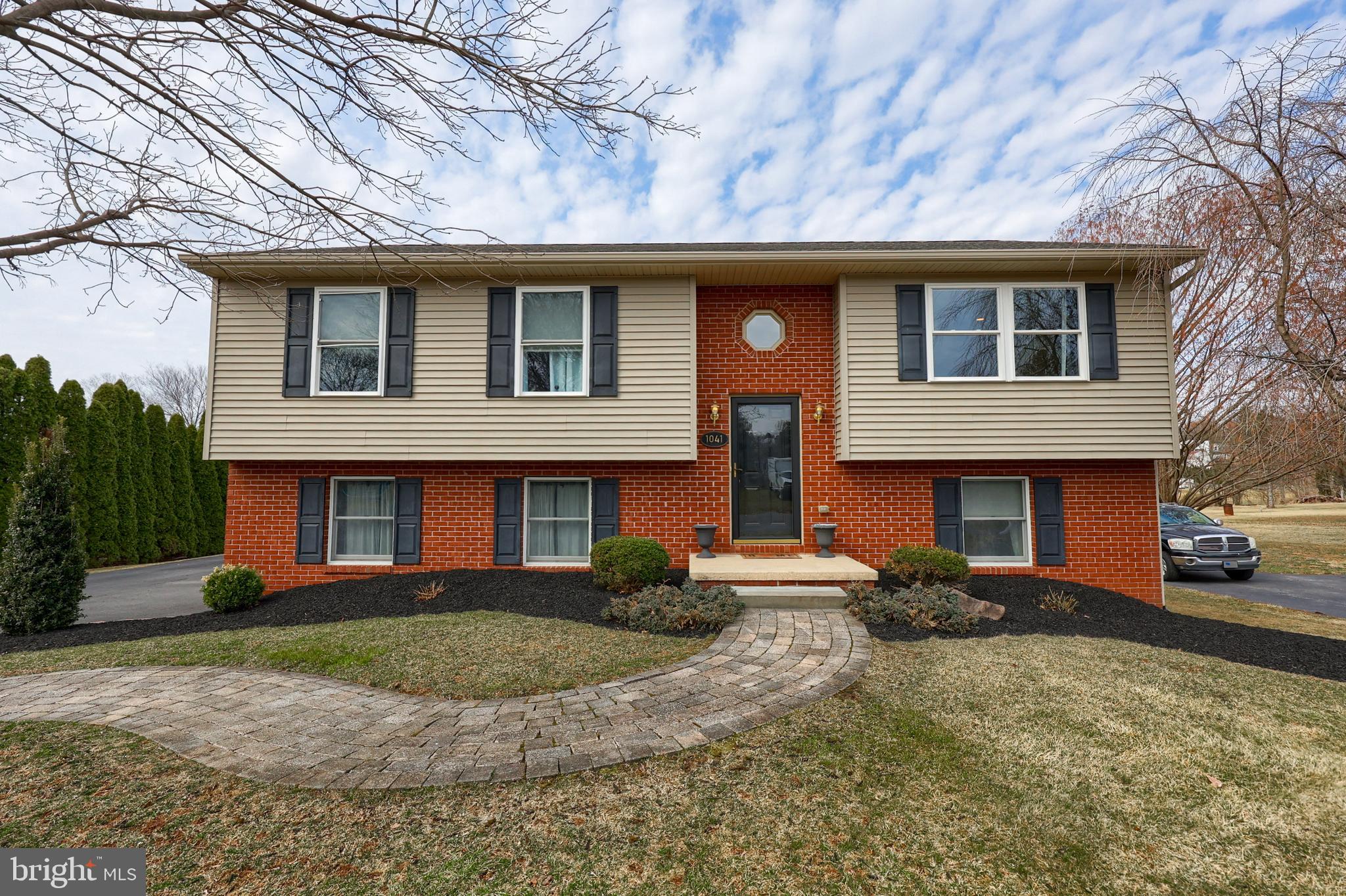 FIVEPOINTVILLE - Residential