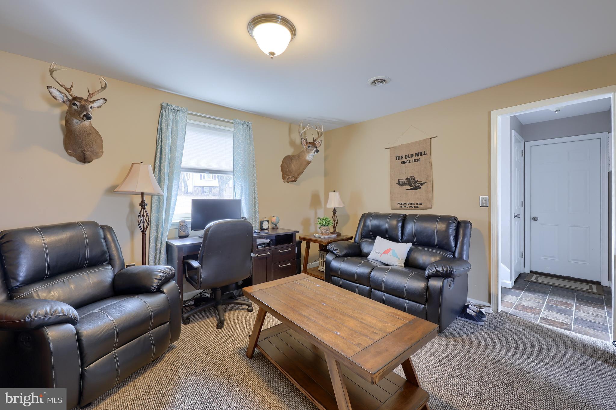 FIVEPOINTVILLE - Residential