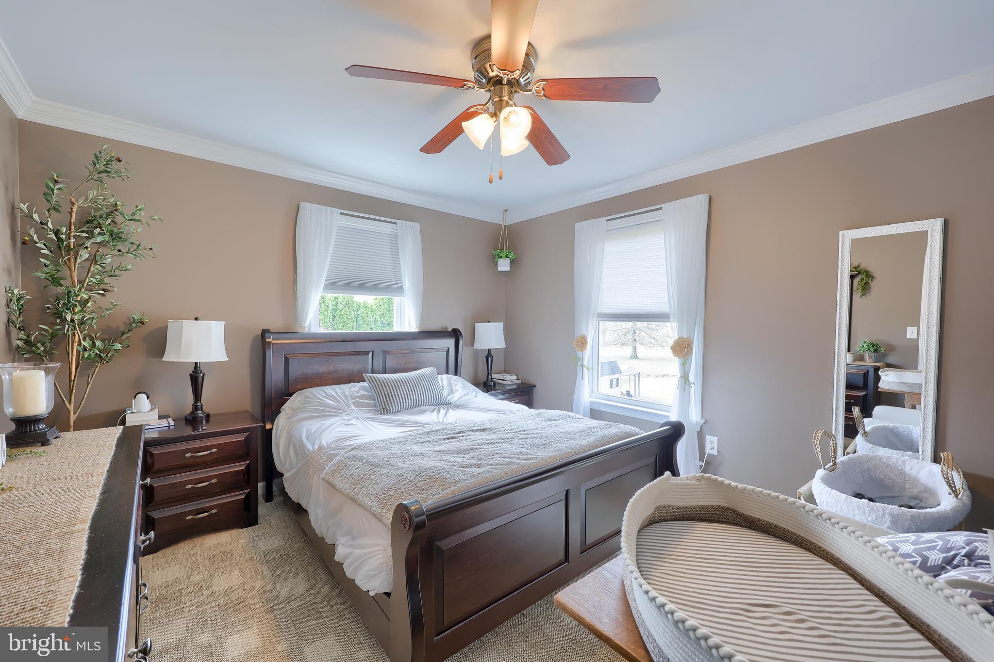 FIVEPOINTVILLE - Residential