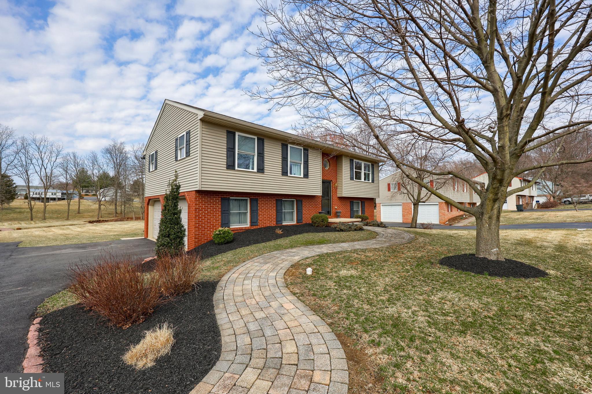 FIVEPOINTVILLE - Residential