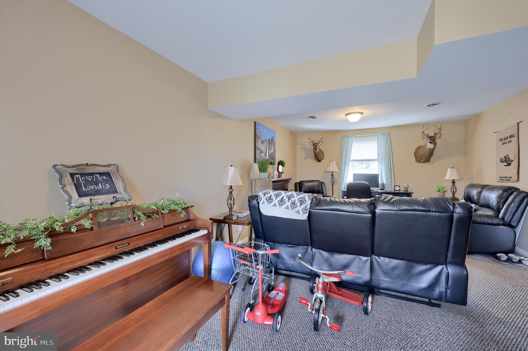 FIVEPOINTVILLE - Residential