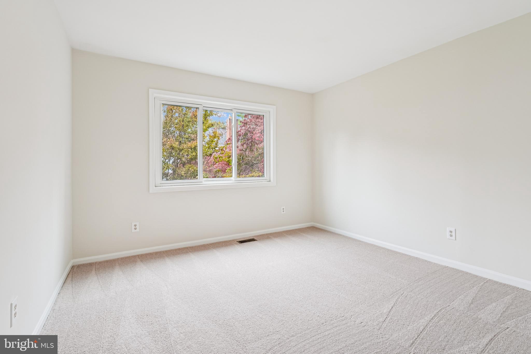 HIGHLAND HALL - Residential