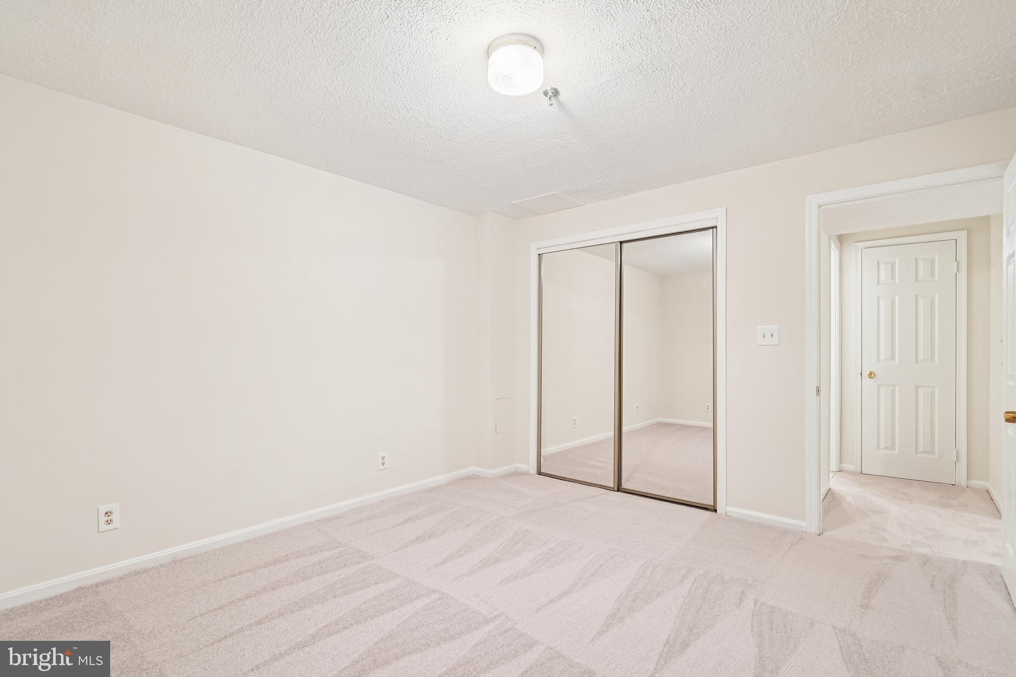 HIGHLAND HALL - Residential