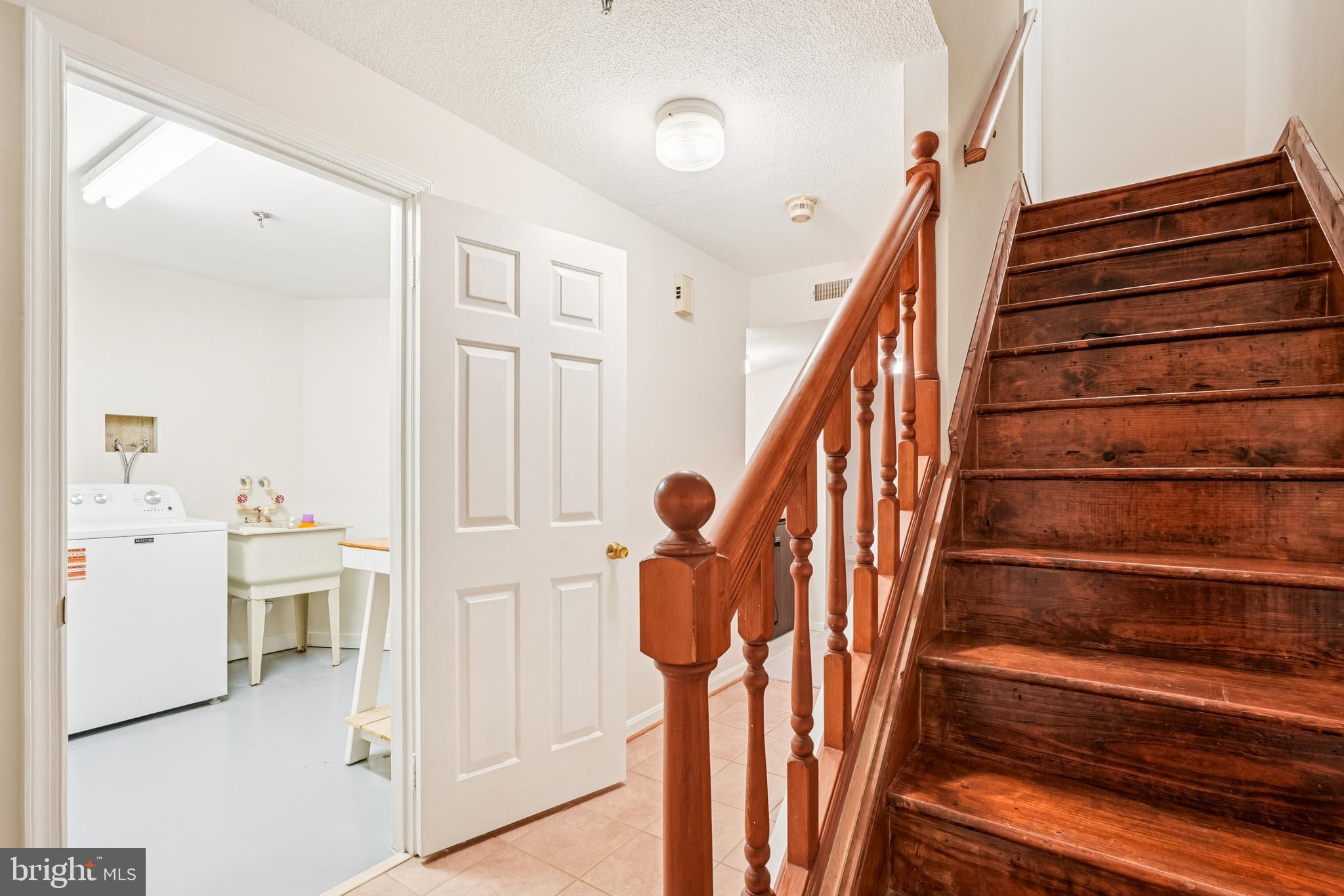 HIGHLAND HALL - Residential