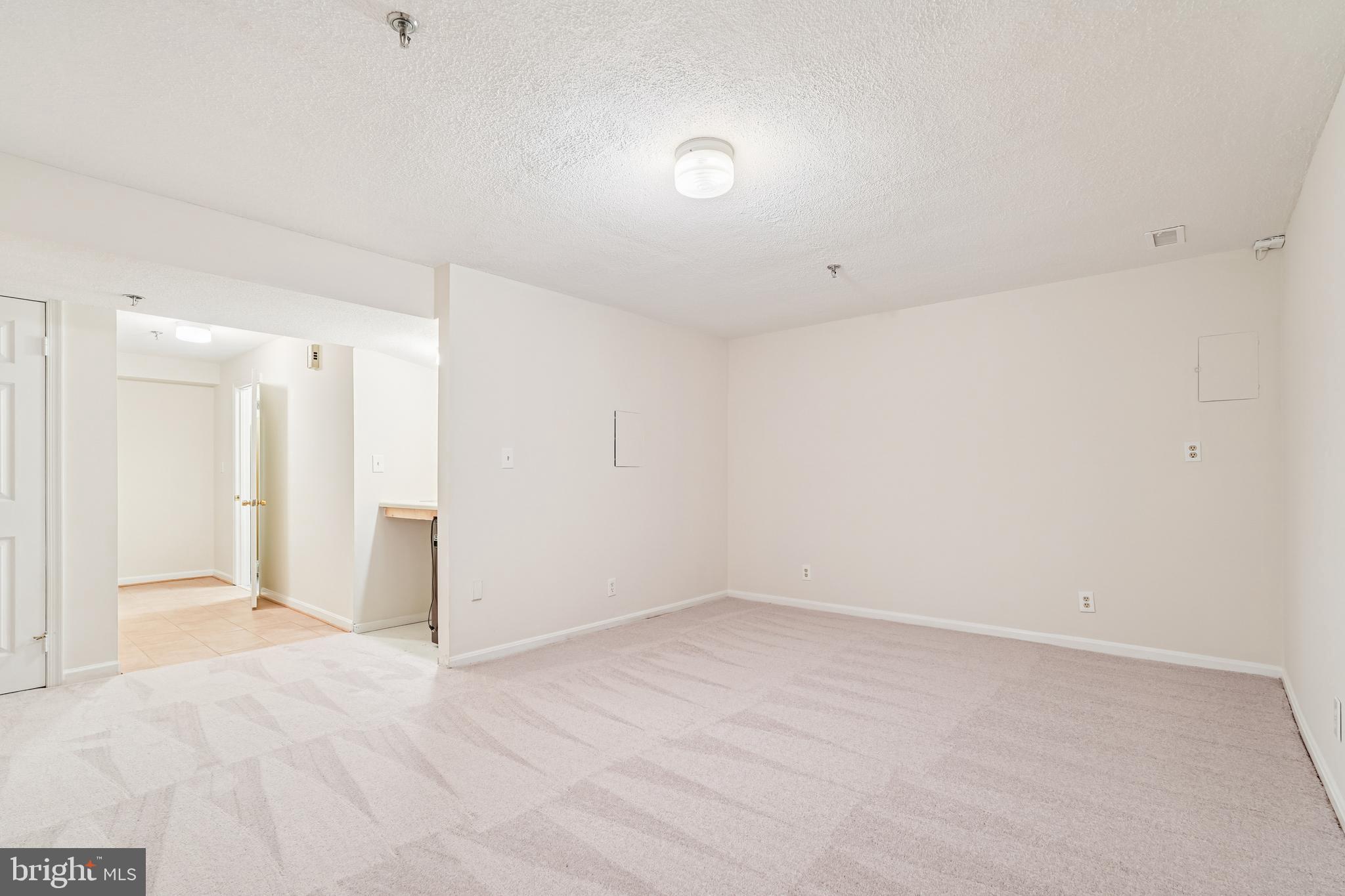 HIGHLAND HALL - Residential