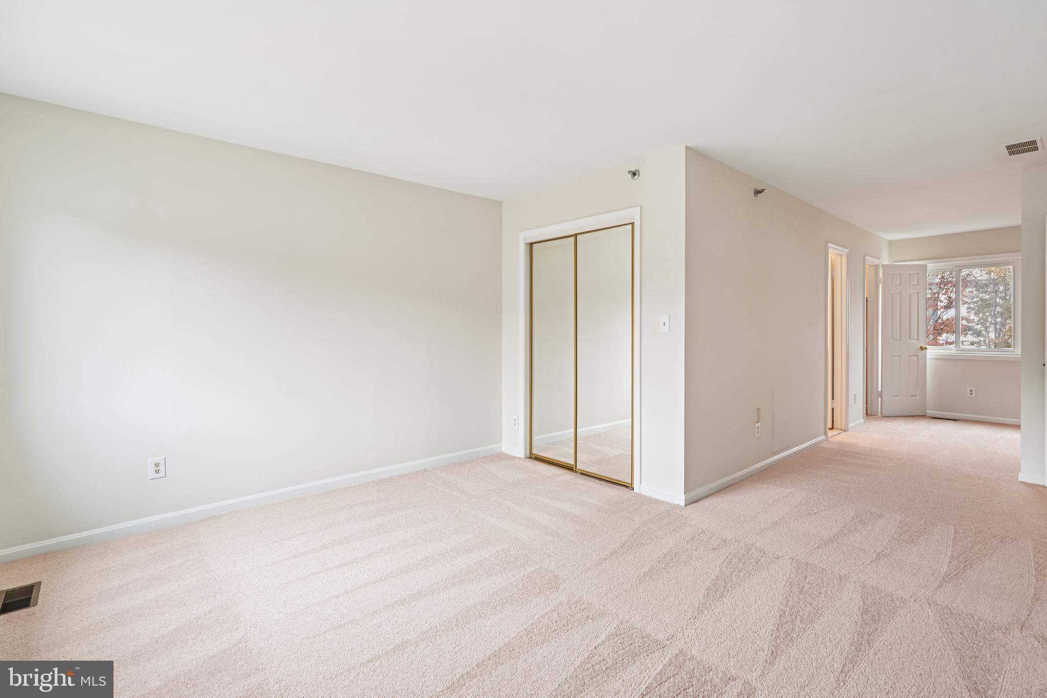 HIGHLAND HALL - Residential