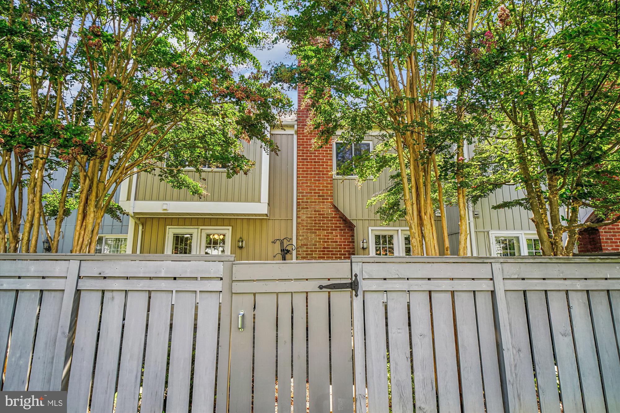 HIGHLAND HALL - Residential