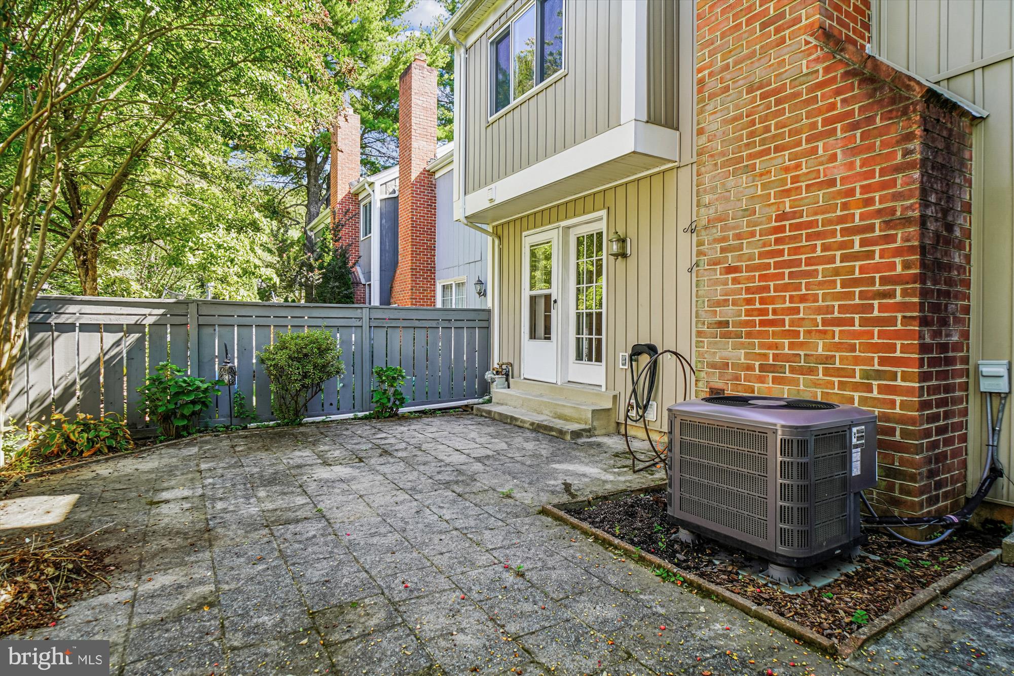 HIGHLAND HALL - Residential