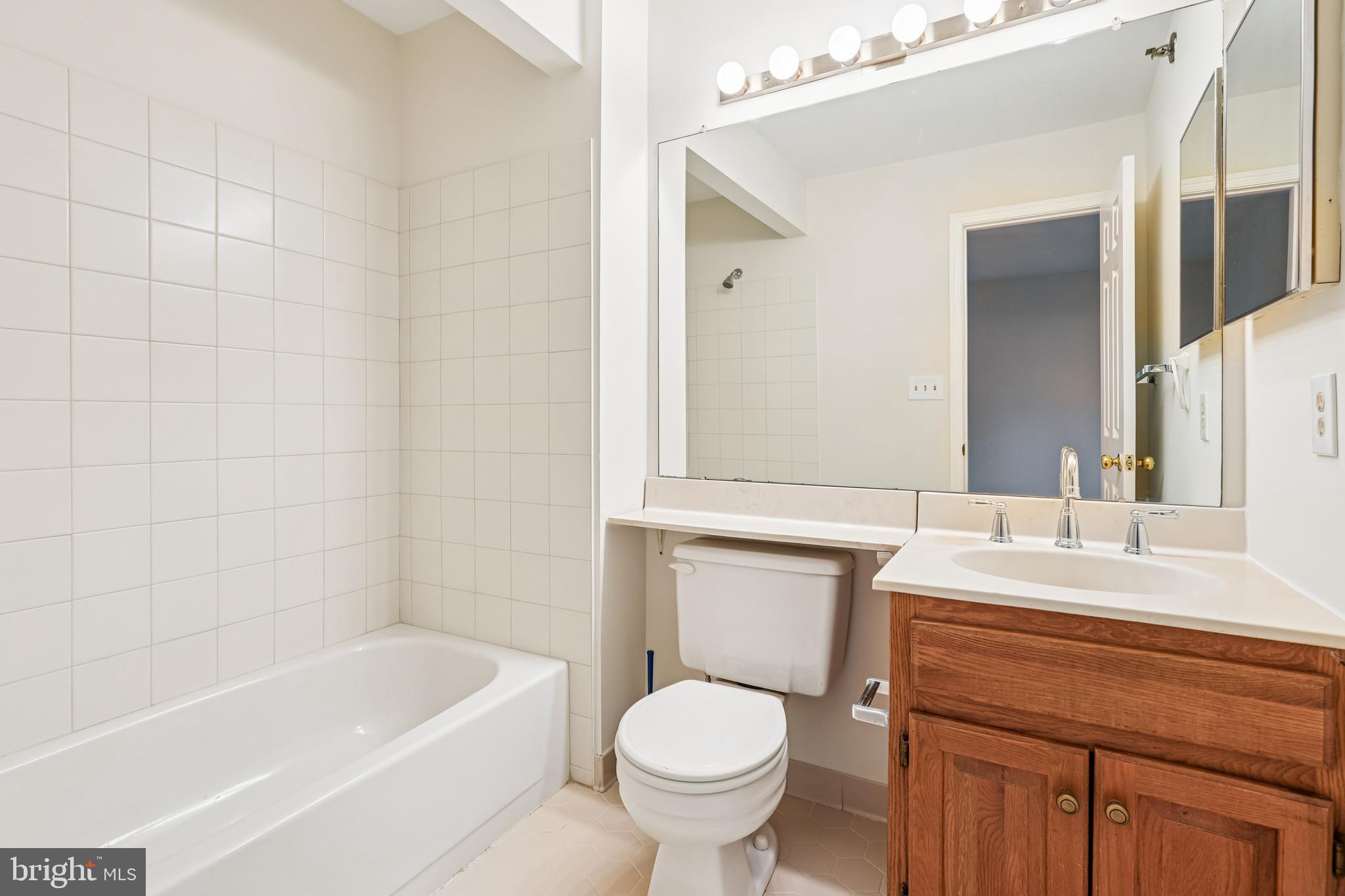 HIGHLAND HALL - Residential