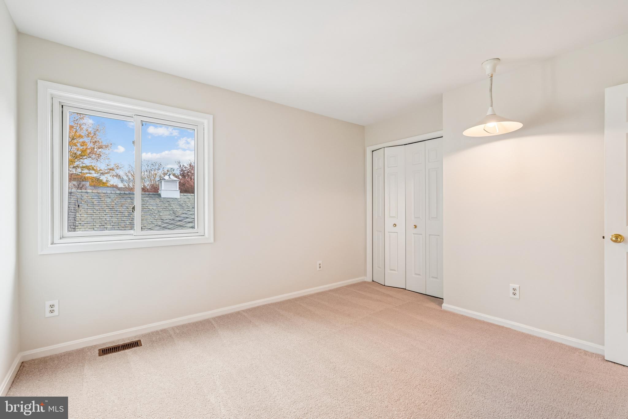 HIGHLAND HALL - Residential