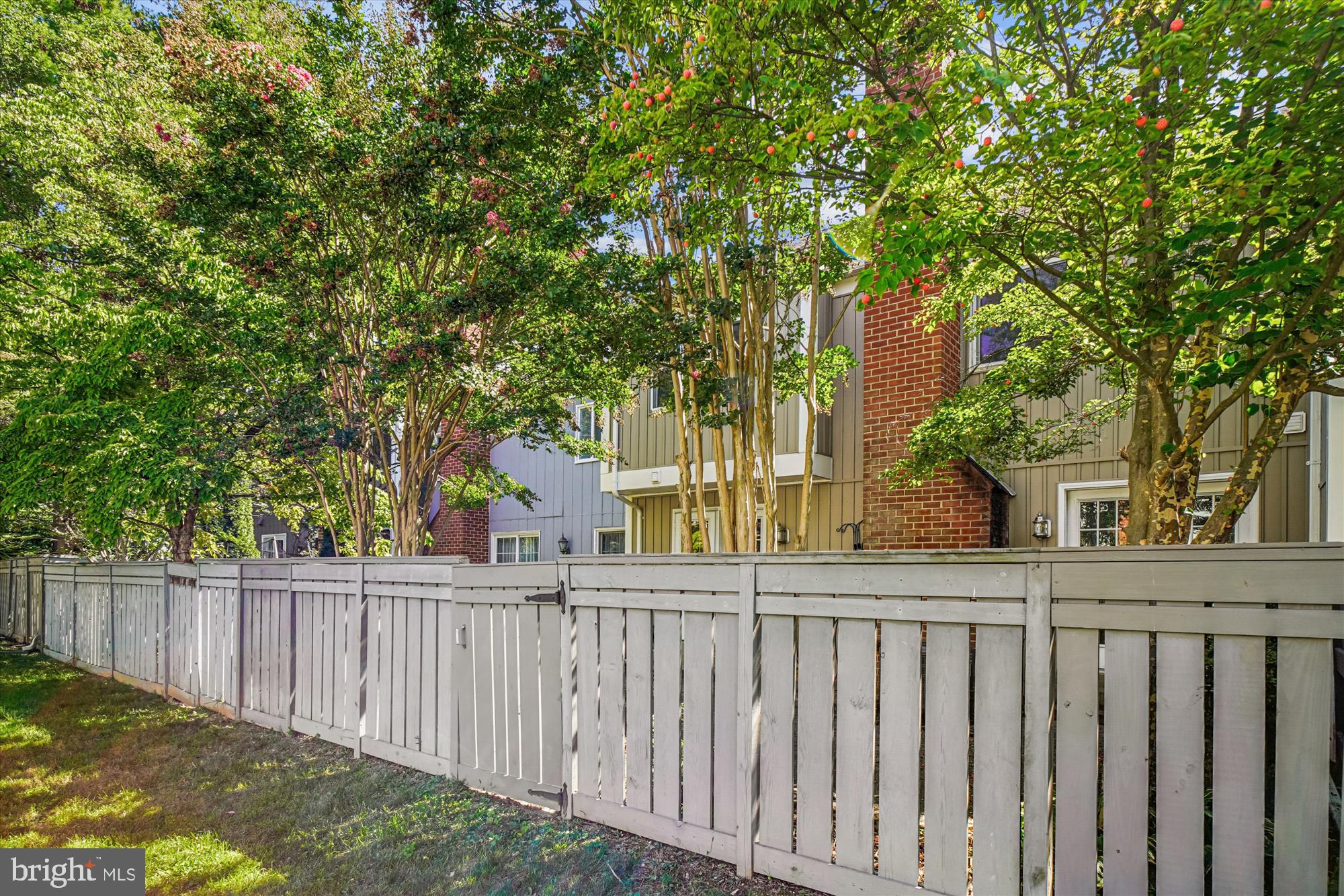 HIGHLAND HALL - Residential