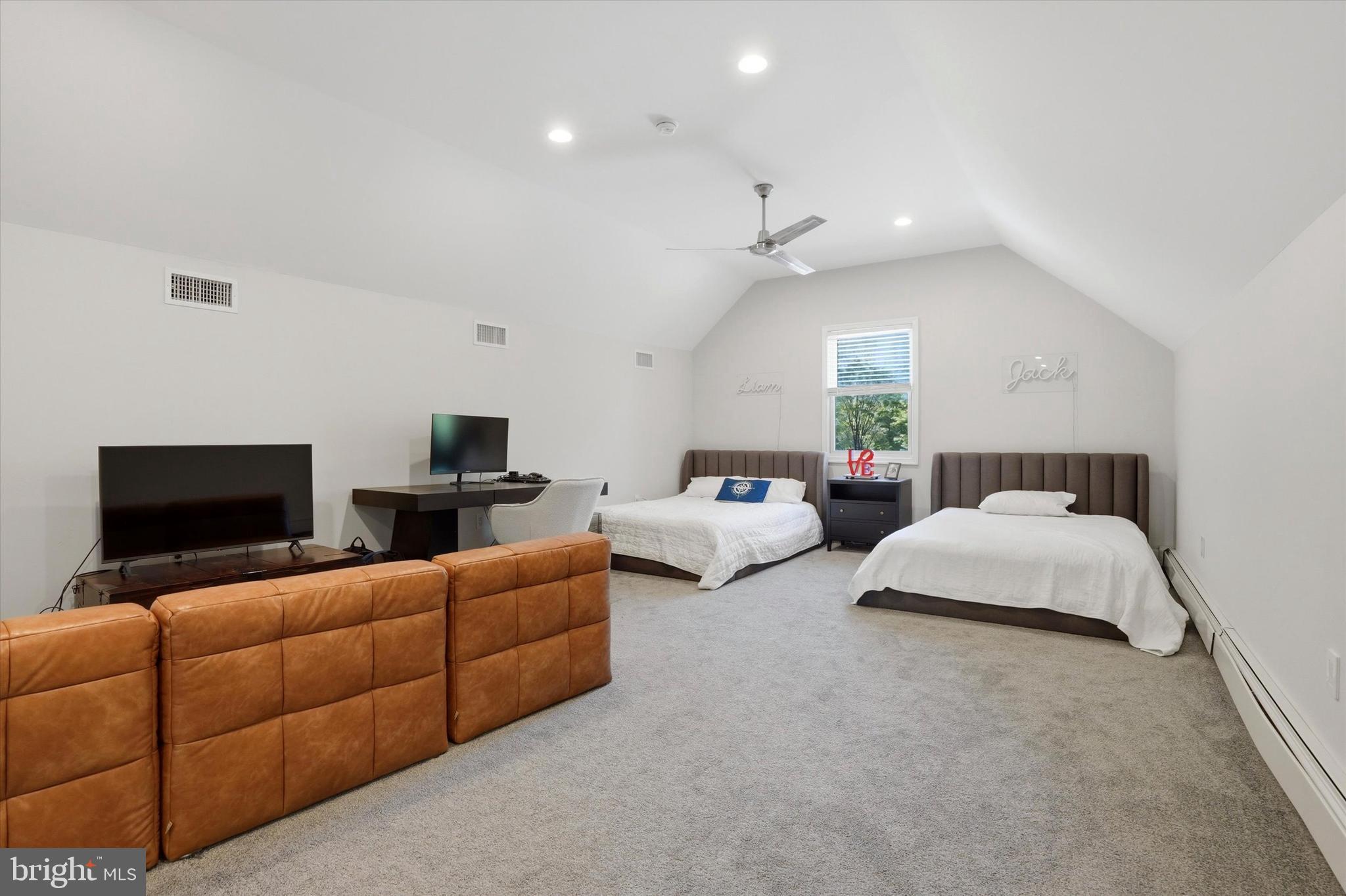 FOREST HILL - Residential
