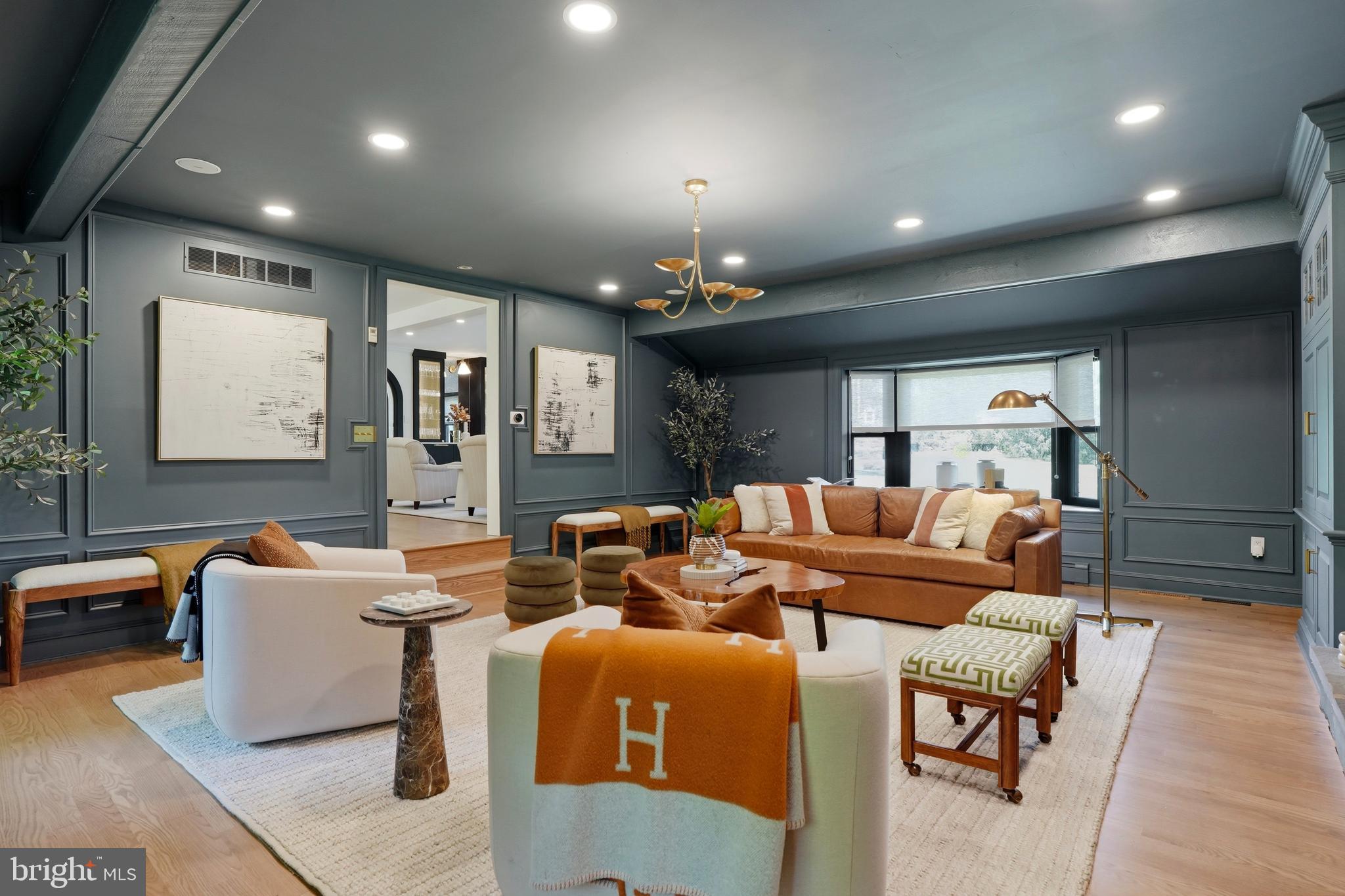 FOREST HILL - Residential