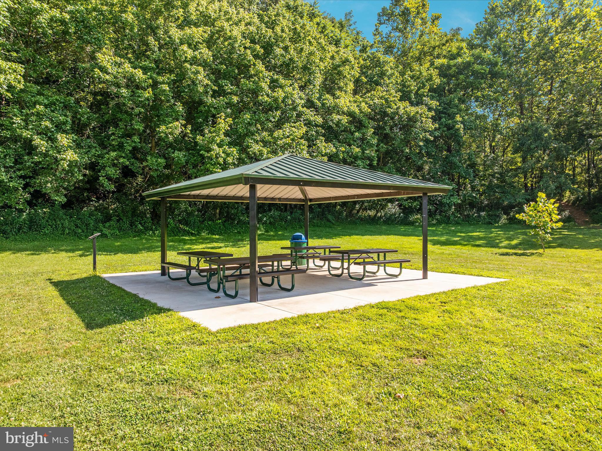 BROOKSIDE - Residential