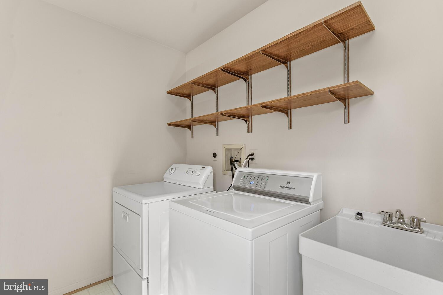 HALLOWELL - Residential