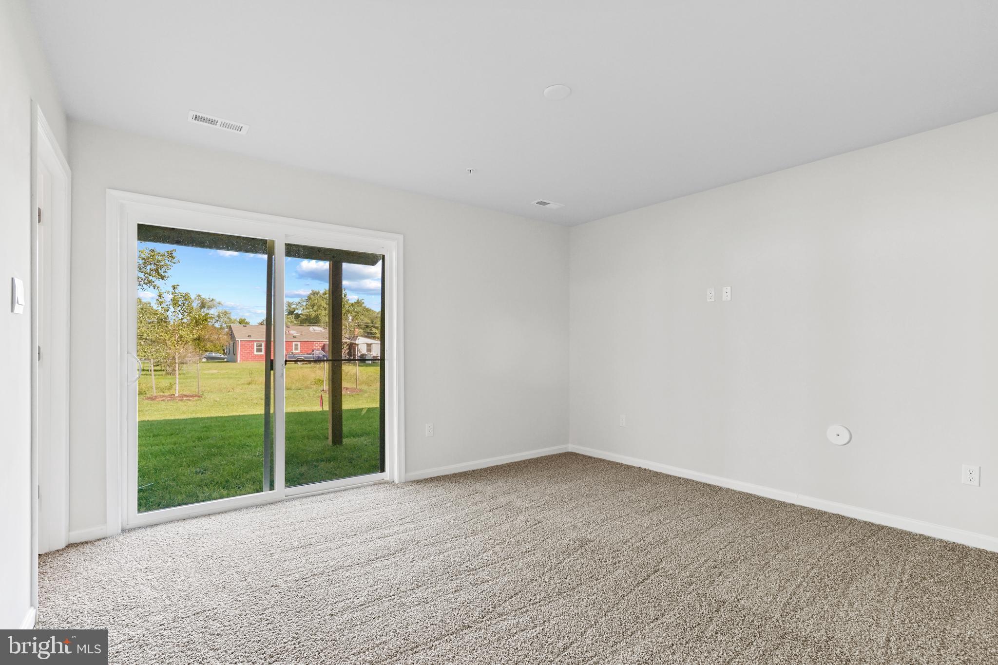 WOODYARD - Residential