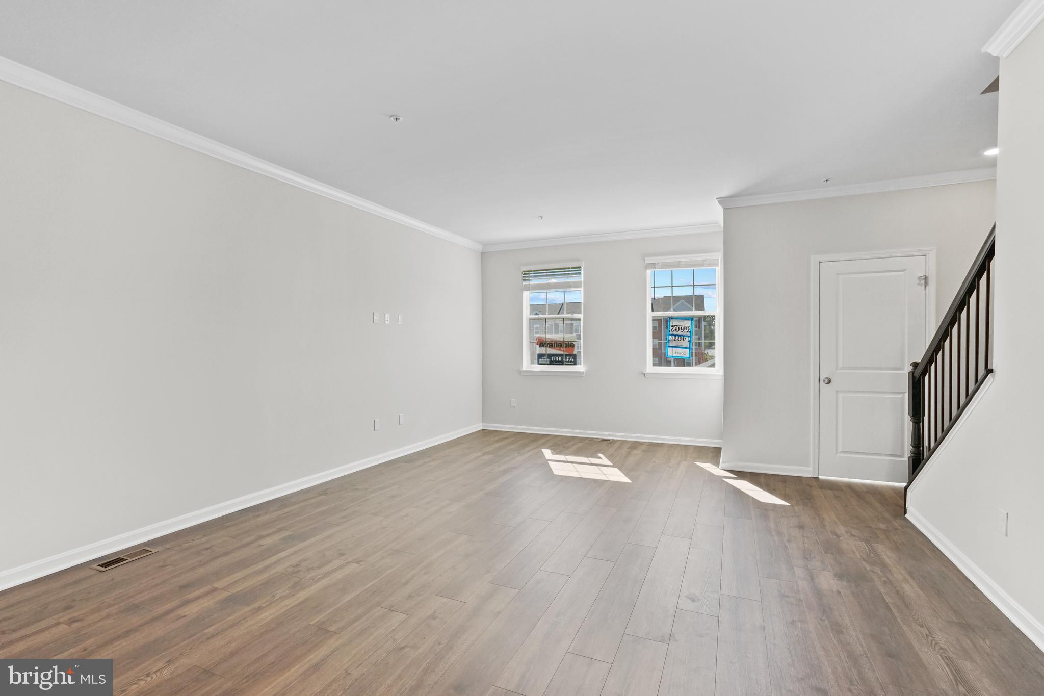 WOODYARD - Residential