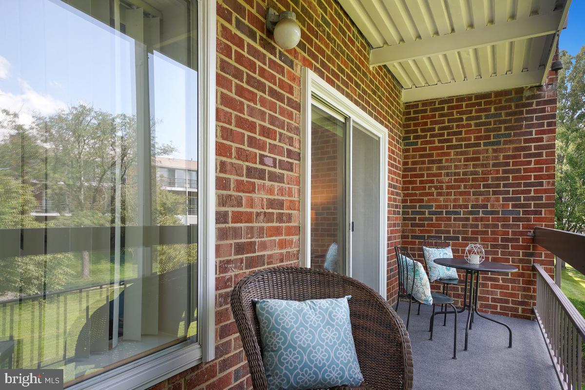 LEISURE WORLD - Residential