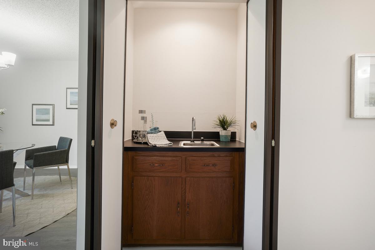 LEISURE WORLD - Residential