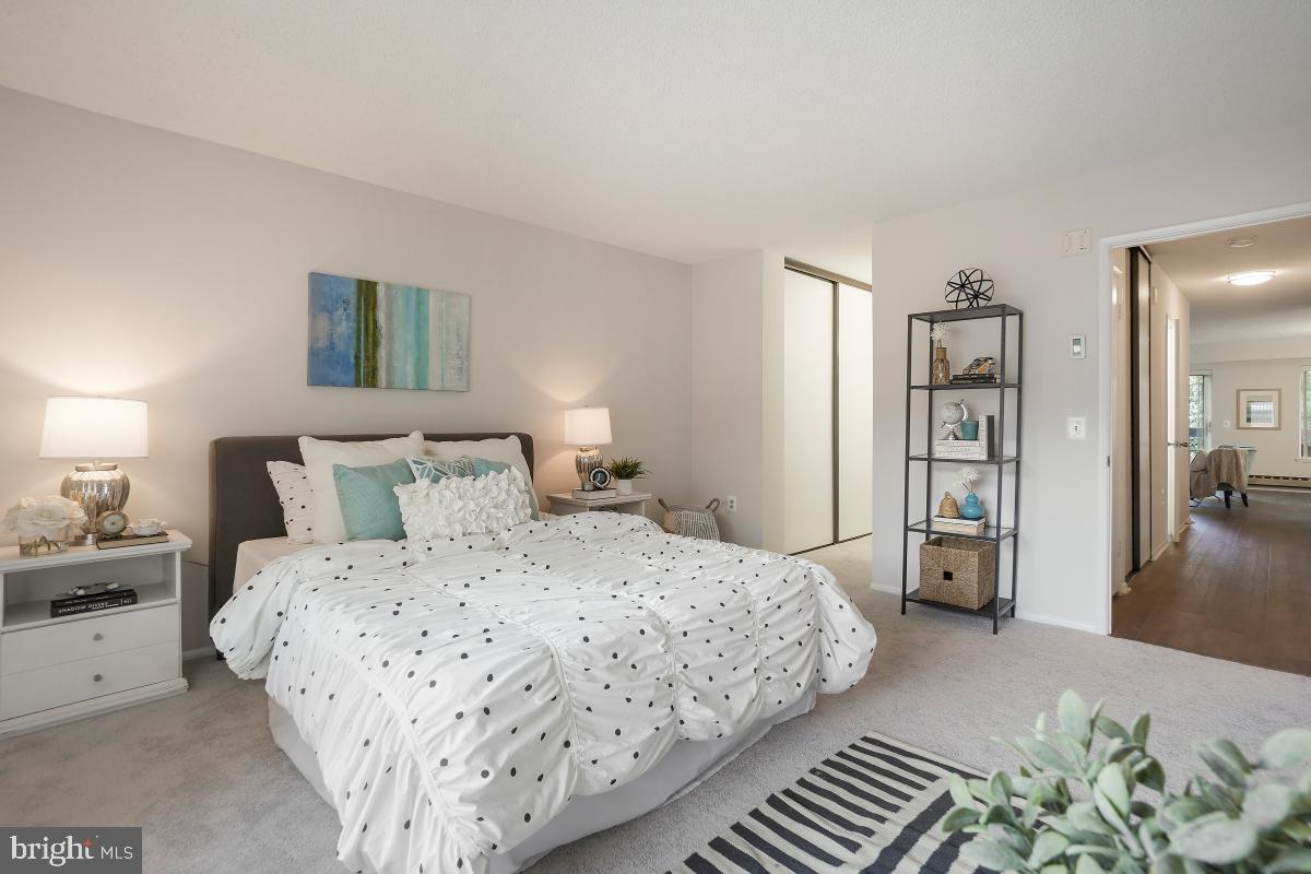 LEISURE WORLD - Residential