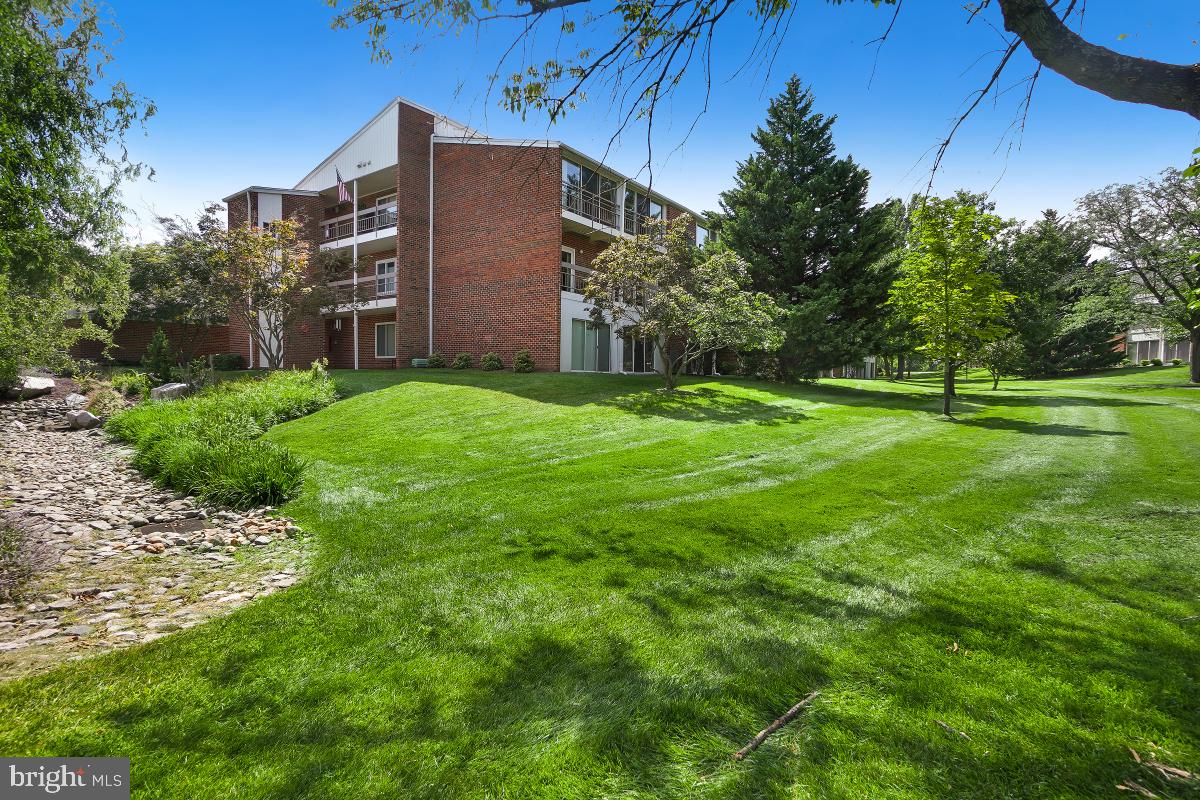 LEISURE WORLD - Residential