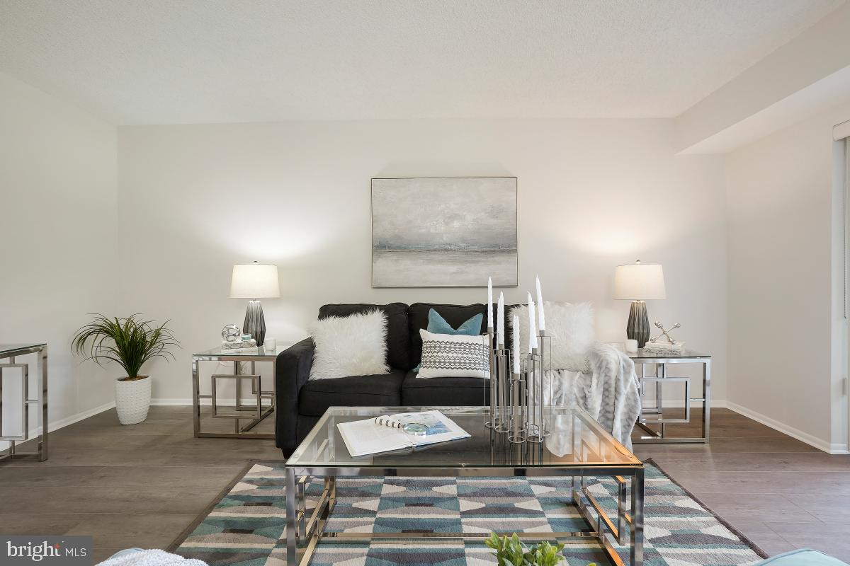 LEISURE WORLD - Residential