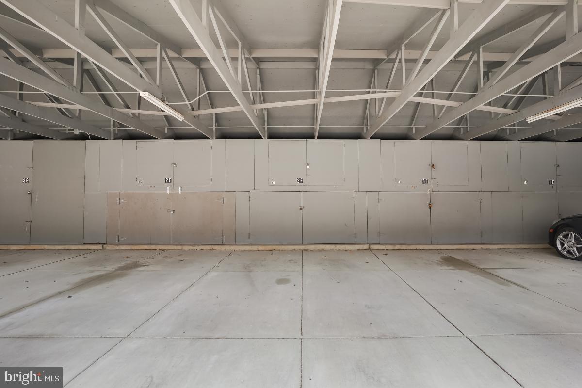 LEISURE WORLD - Residential