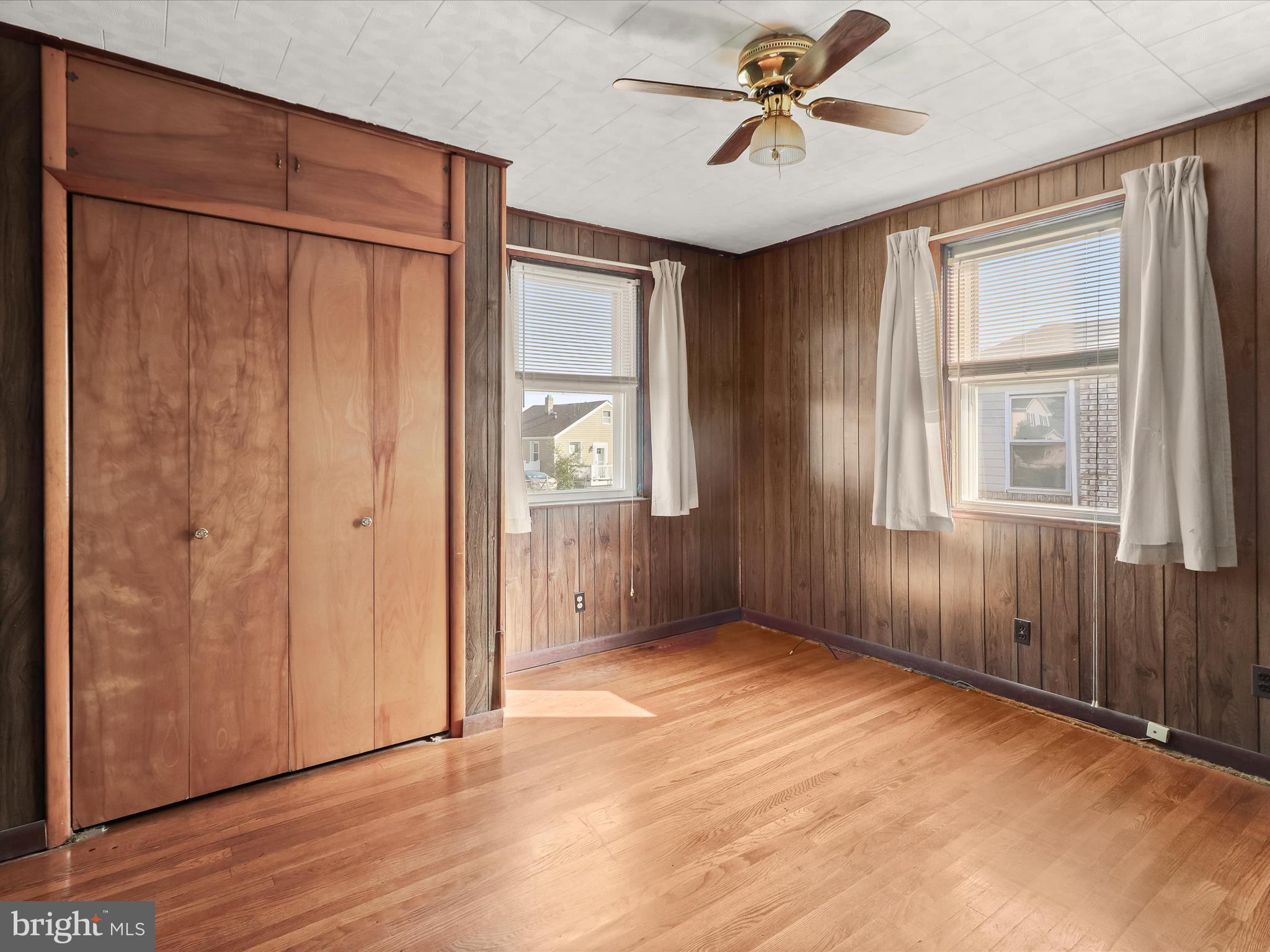 GRAY MANOR - Residential