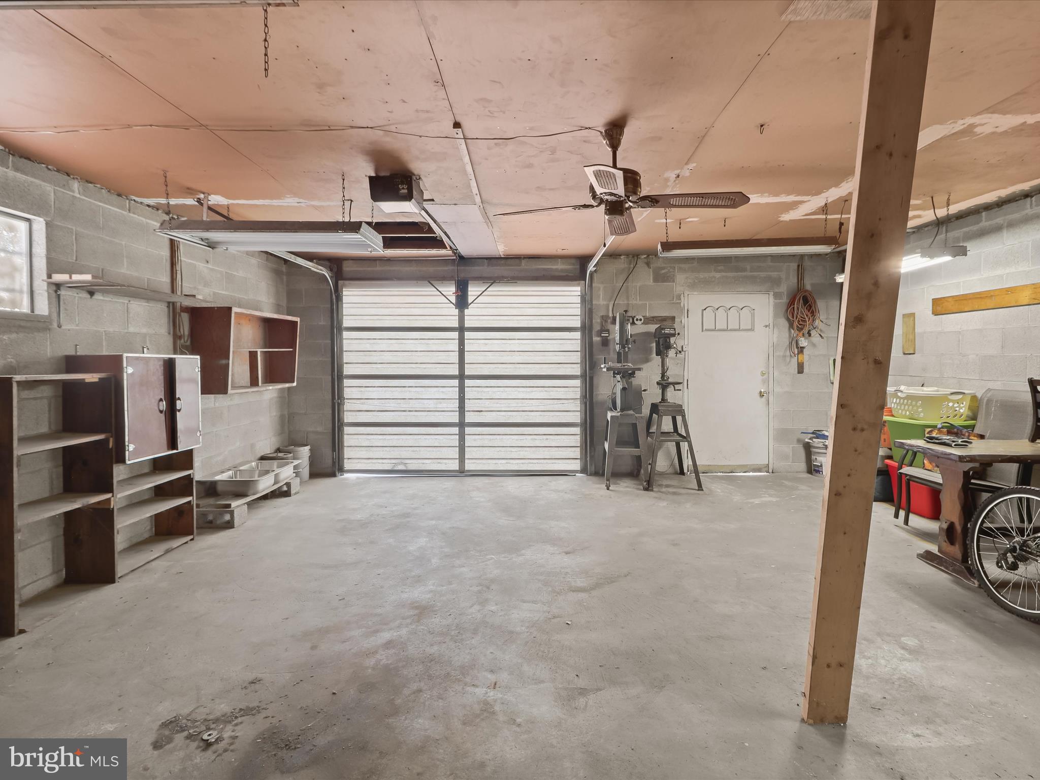 GRAY MANOR - Residential